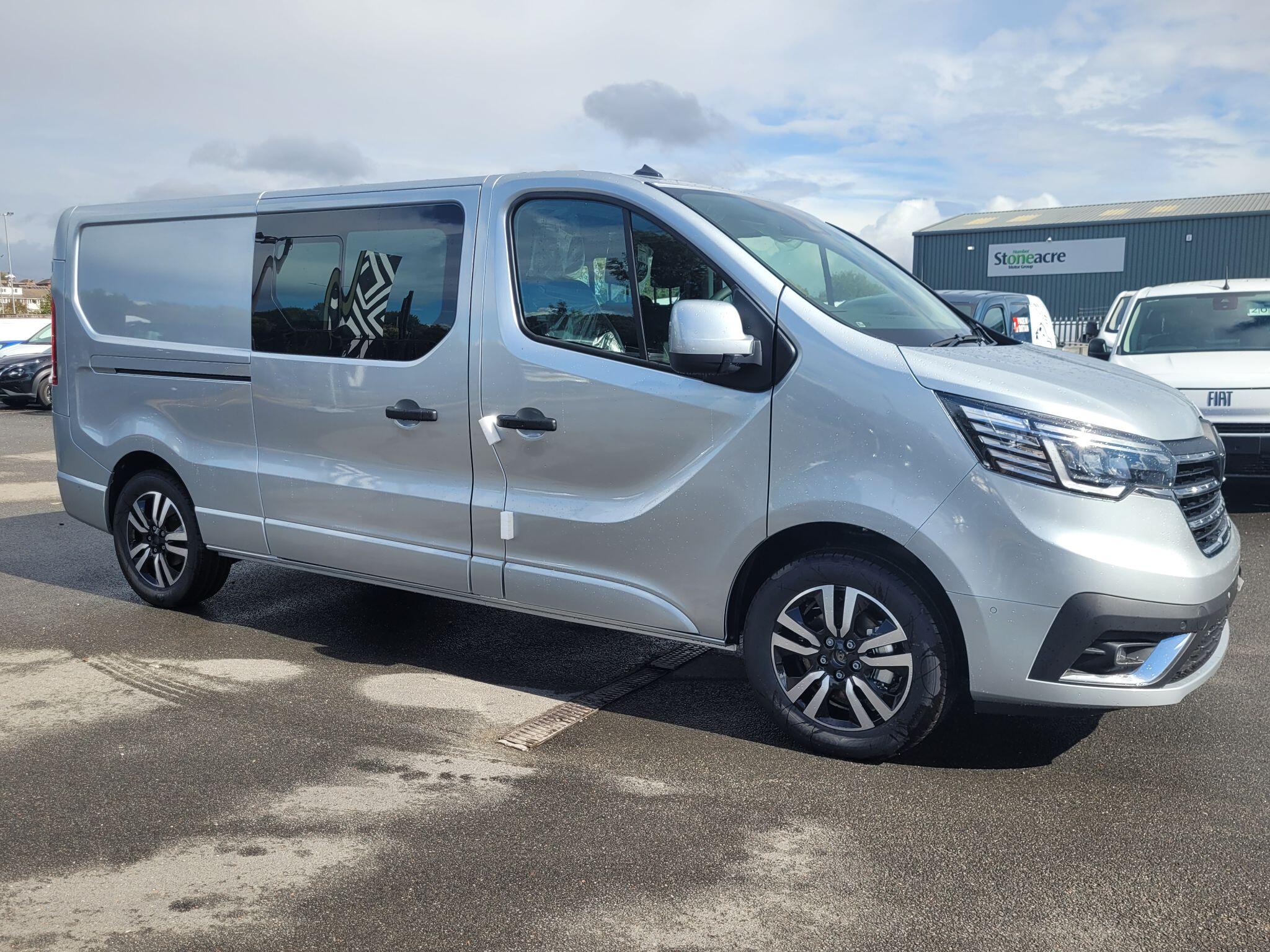 Main listing image - Renault Trafic