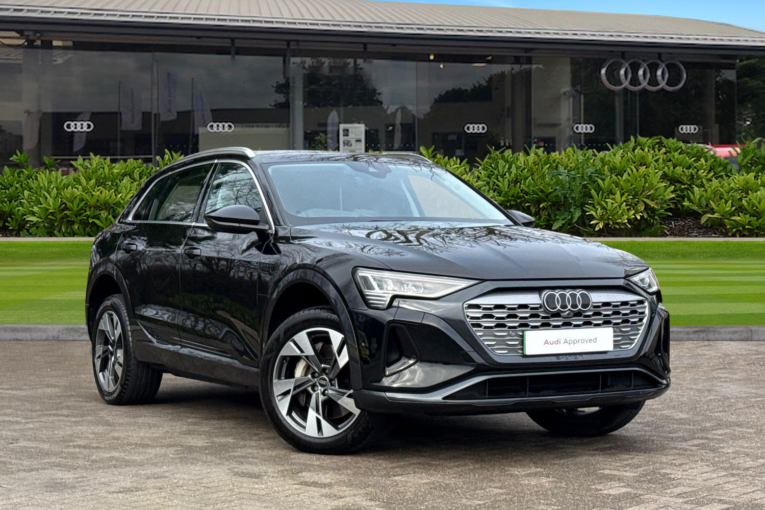 Main listing image - Audi Q8 e-tron