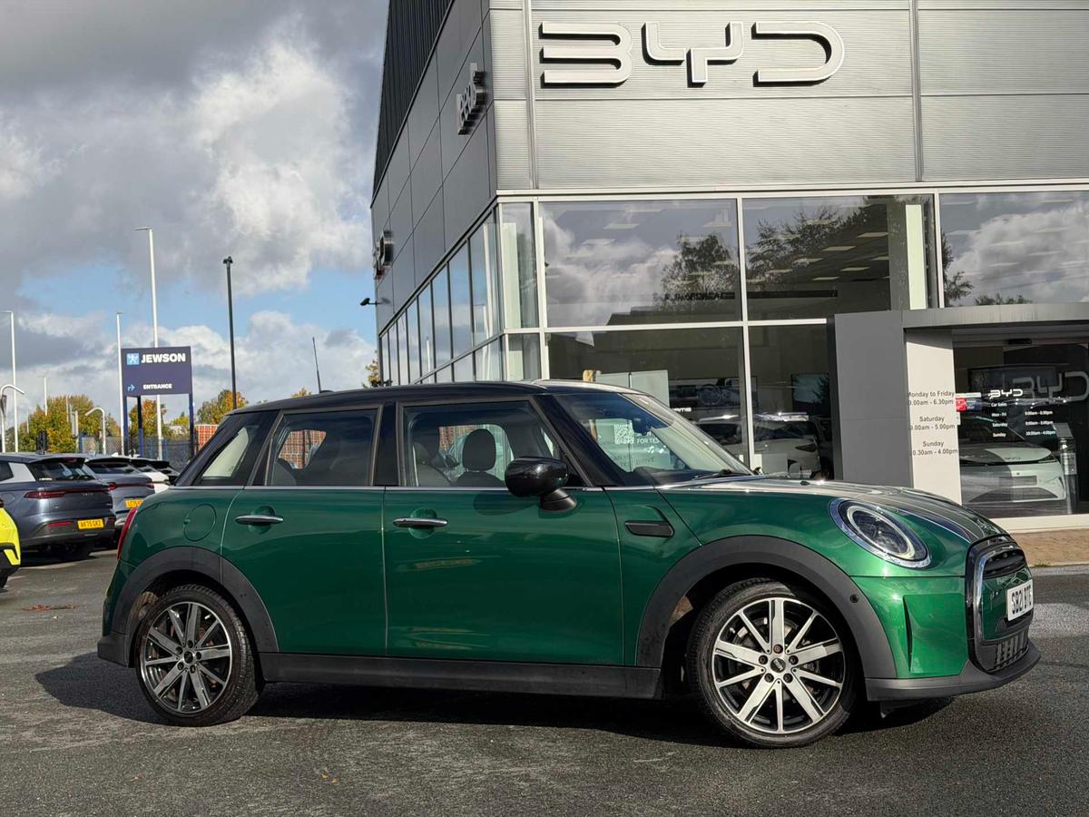 Main listing image - MINI Hatchback