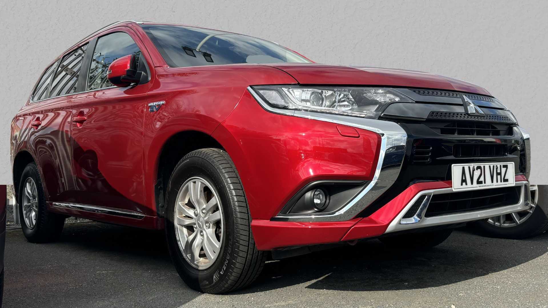 Main listing image - Mitsubishi Outlander