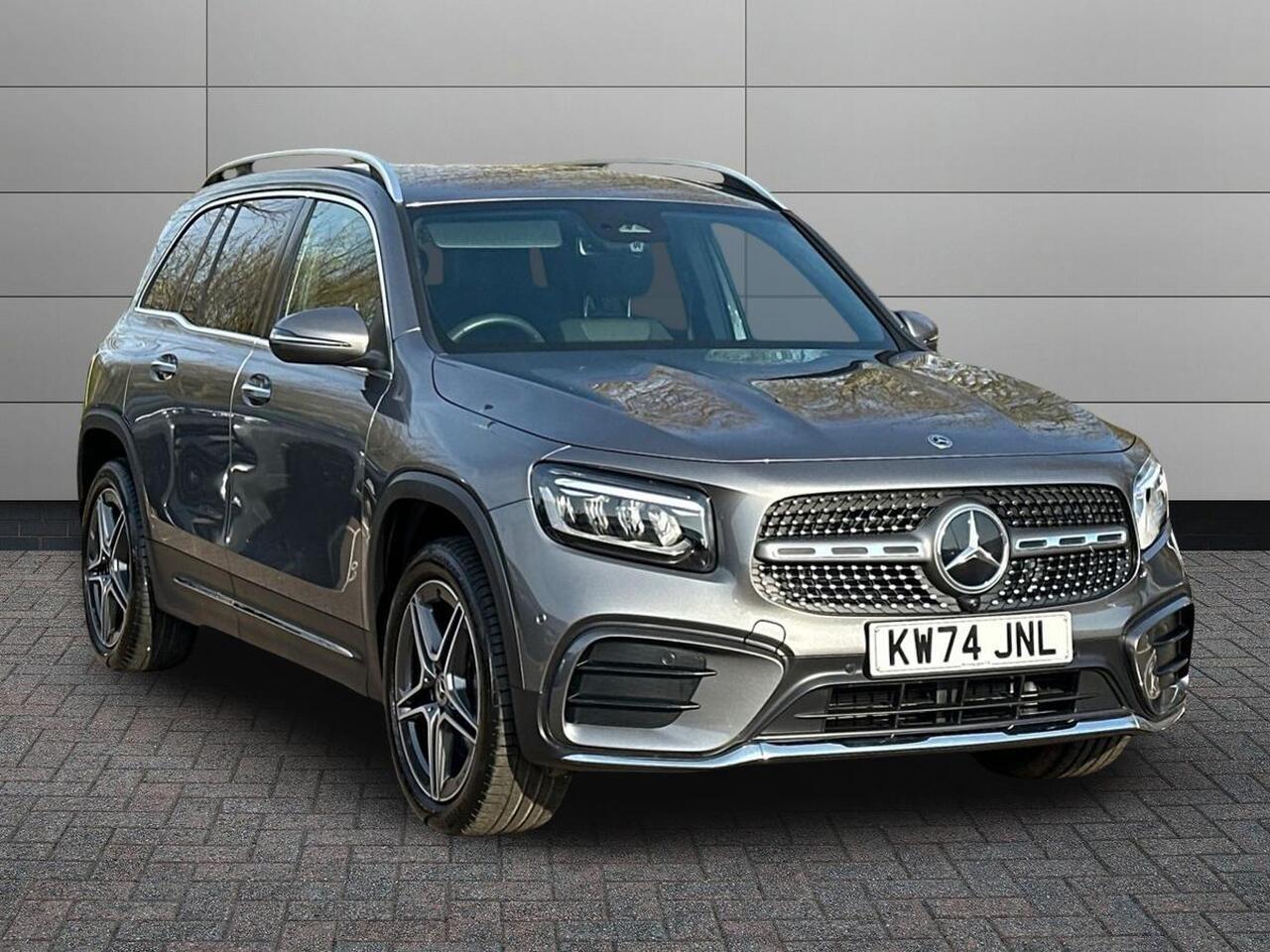 Main listing image - Mercedes-Benz GLB