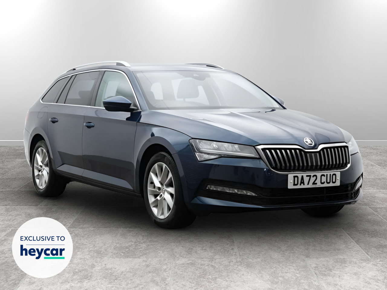 Main listing image - Skoda Superb Estate