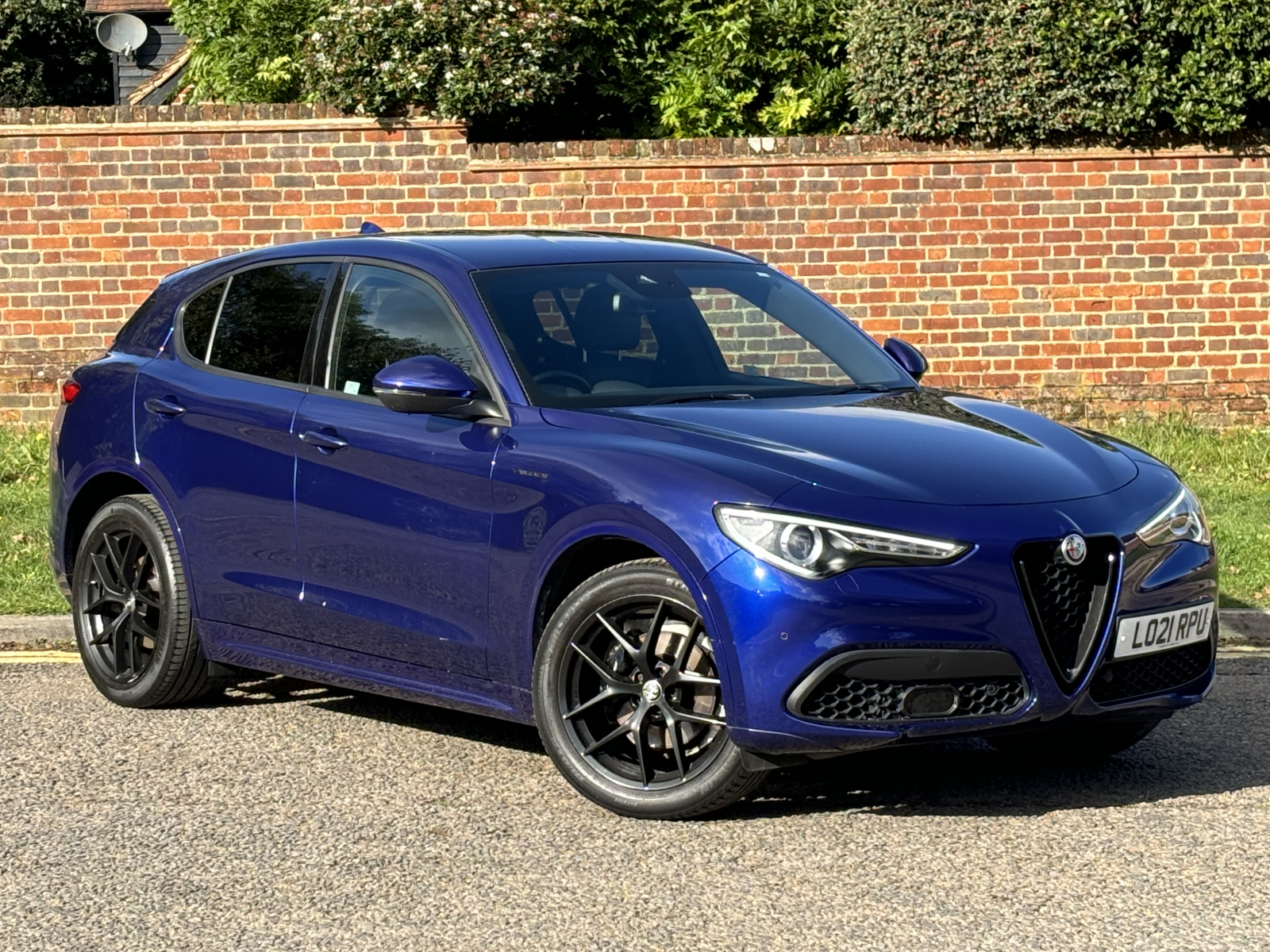 Main listing image - Alfa Romeo Stelvio