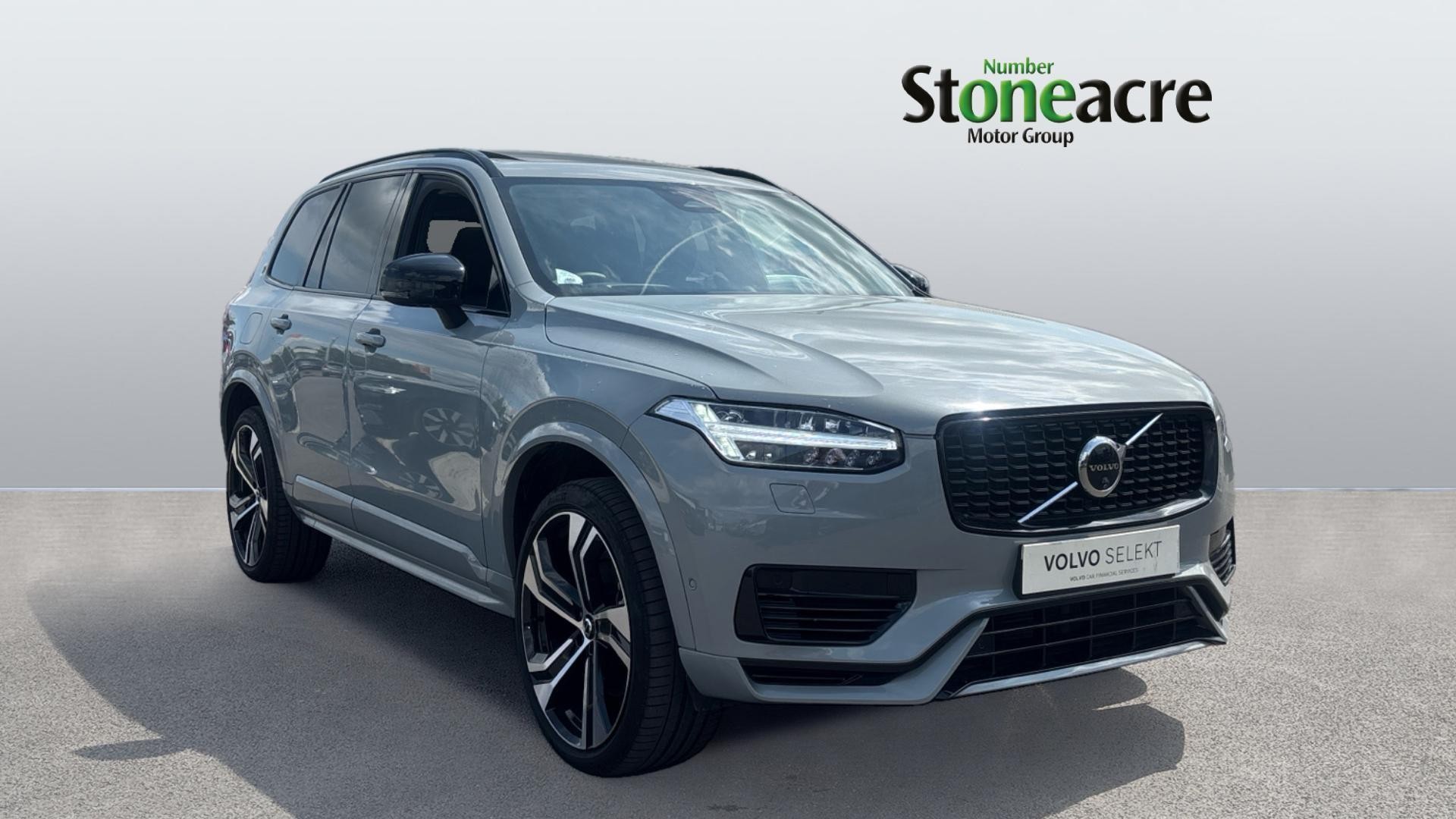 Main listing image - Volvo XC90