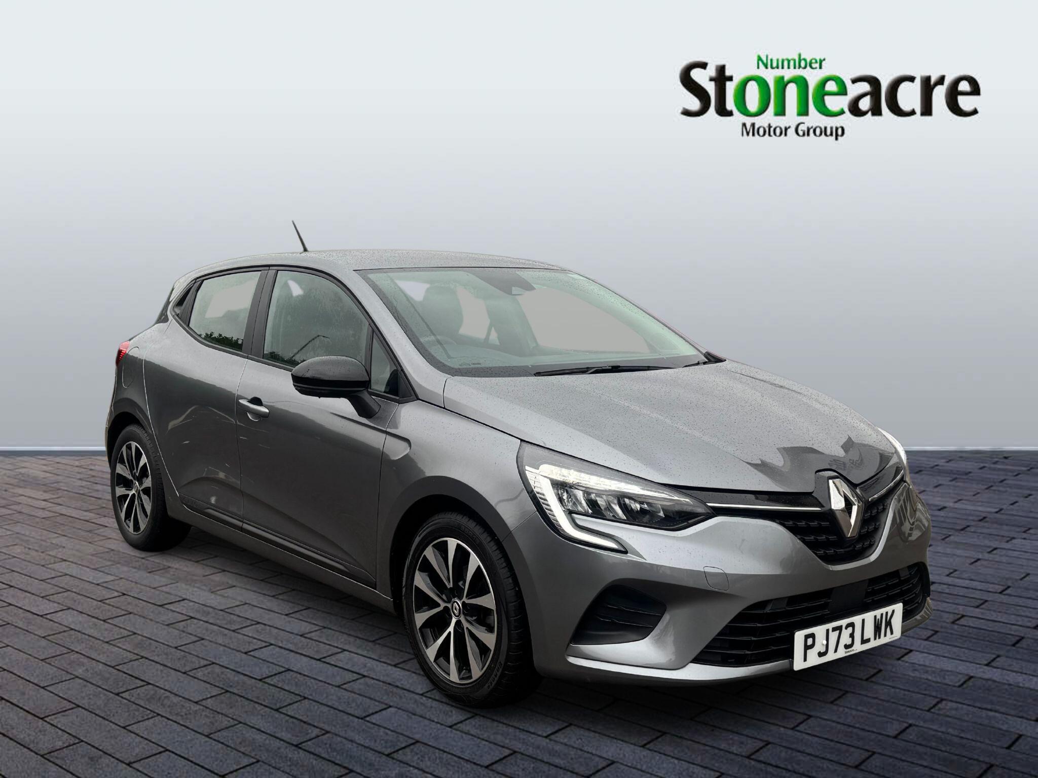Main listing image - Renault Clio