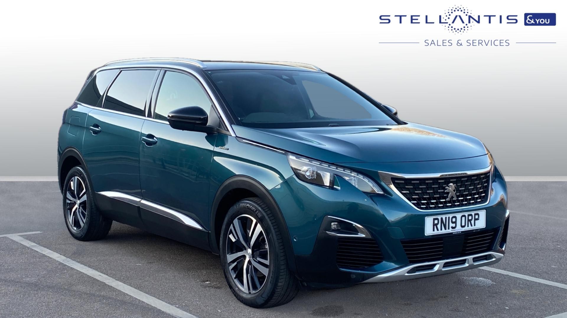 Main listing image - Peugeot 5008