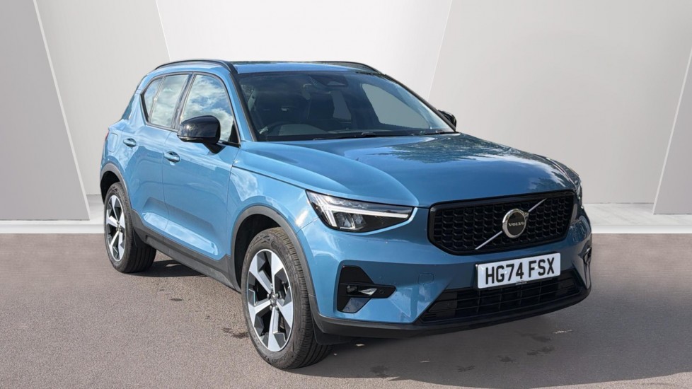 Main listing image - Volvo XC40