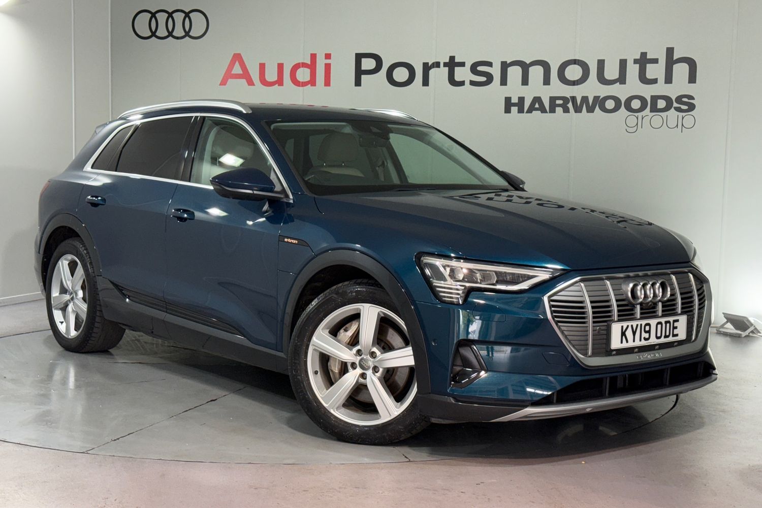 Main listing image - Audi e-tron