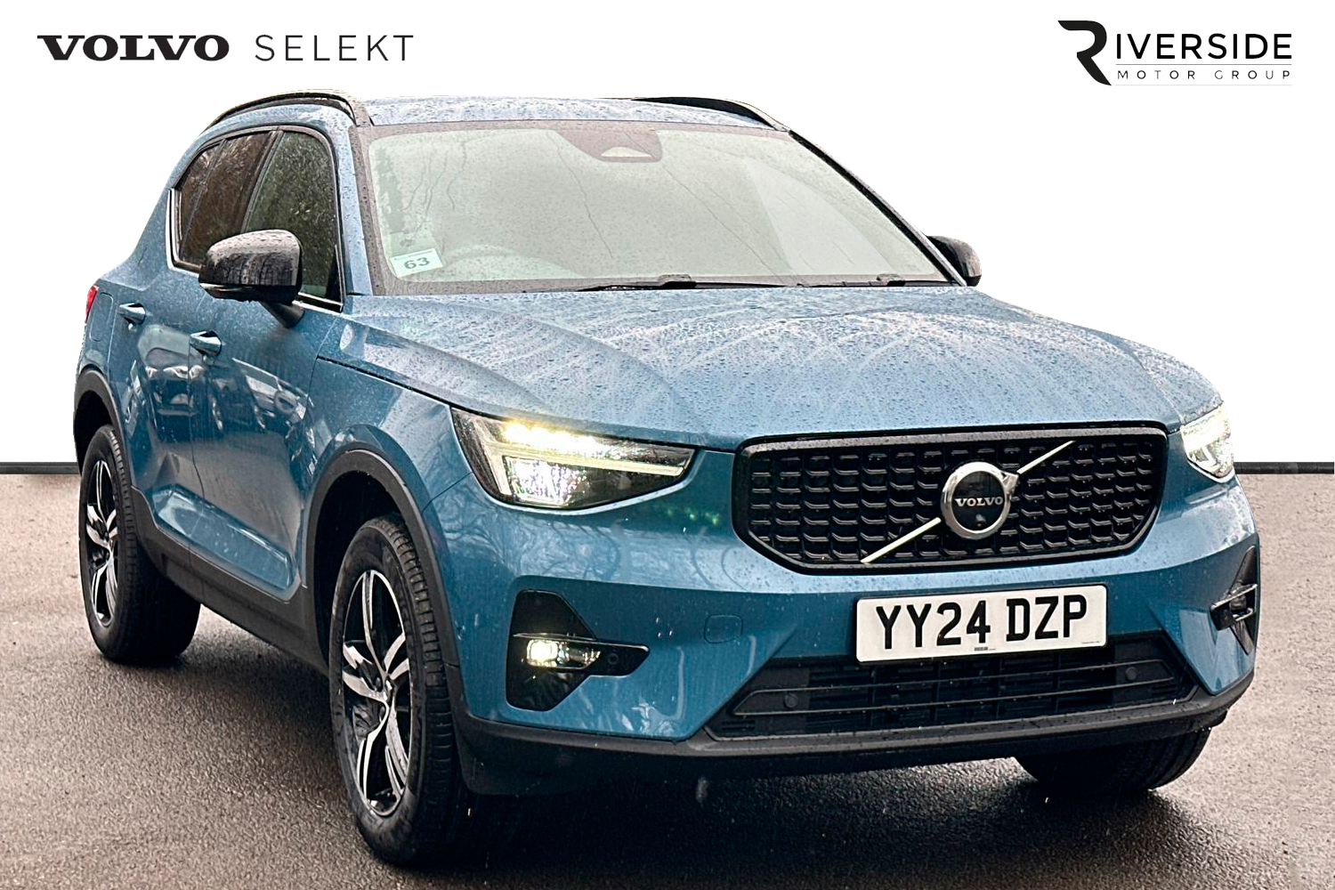 Main listing image - Volvo XC40