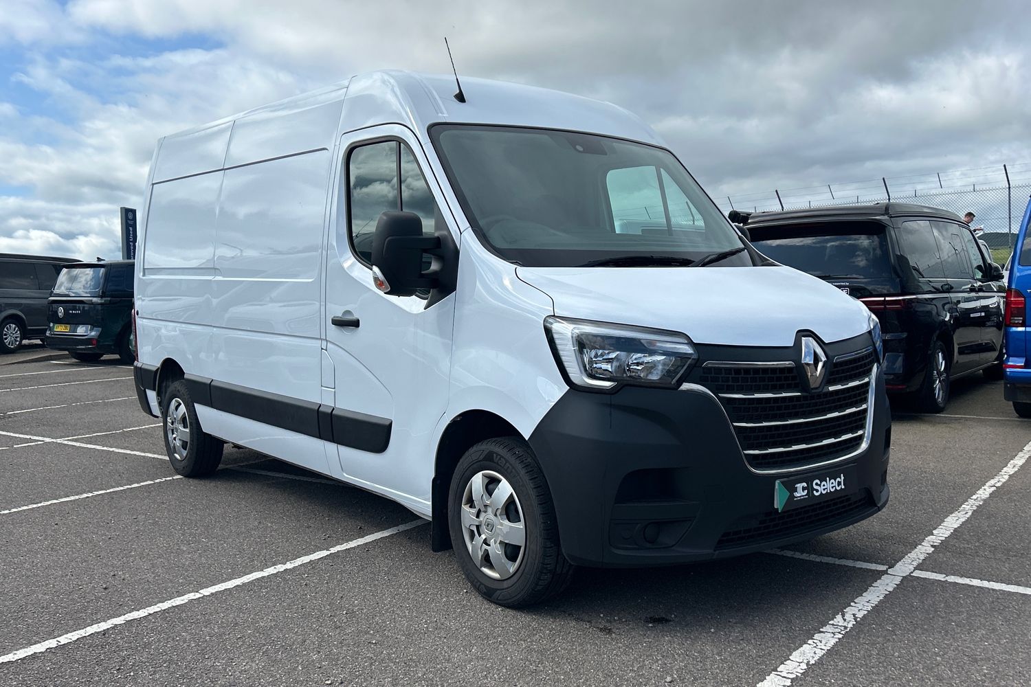 Main listing image - Renault Master
