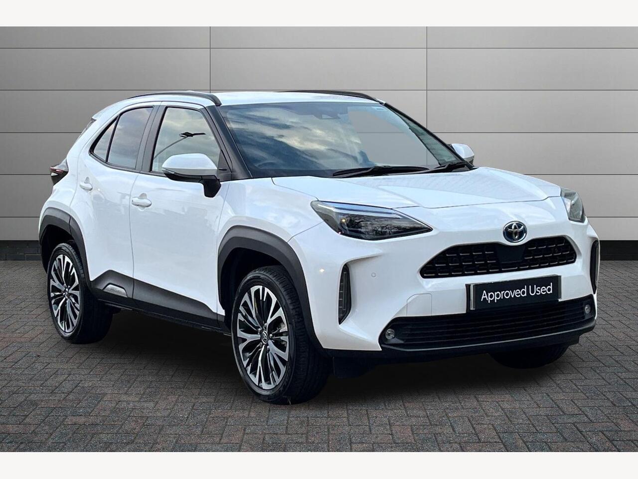 Main listing image - Toyota Yaris Cross