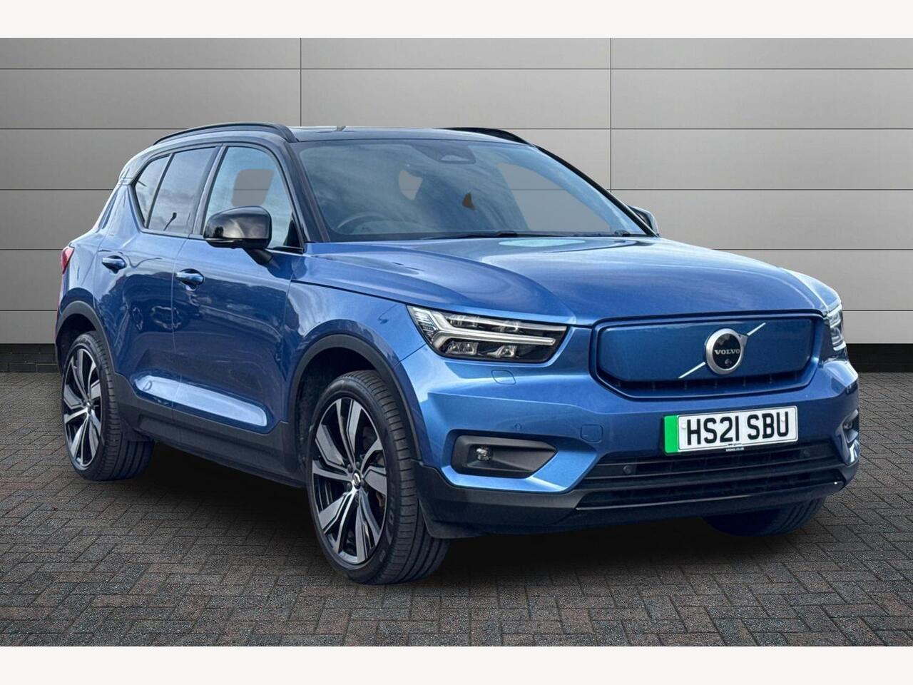 Main listing image - Volvo XC40