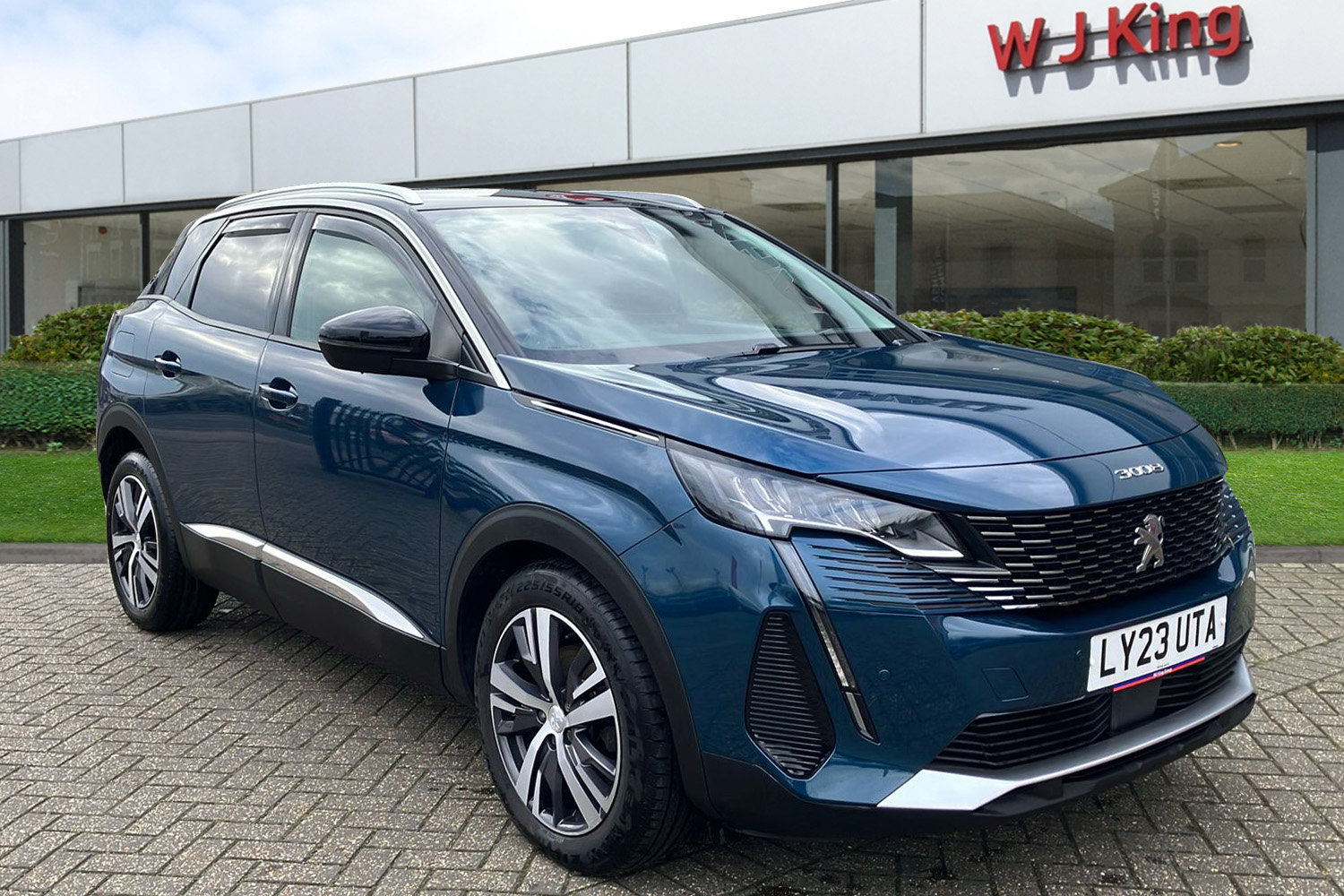 Main listing image - Peugeot 3008