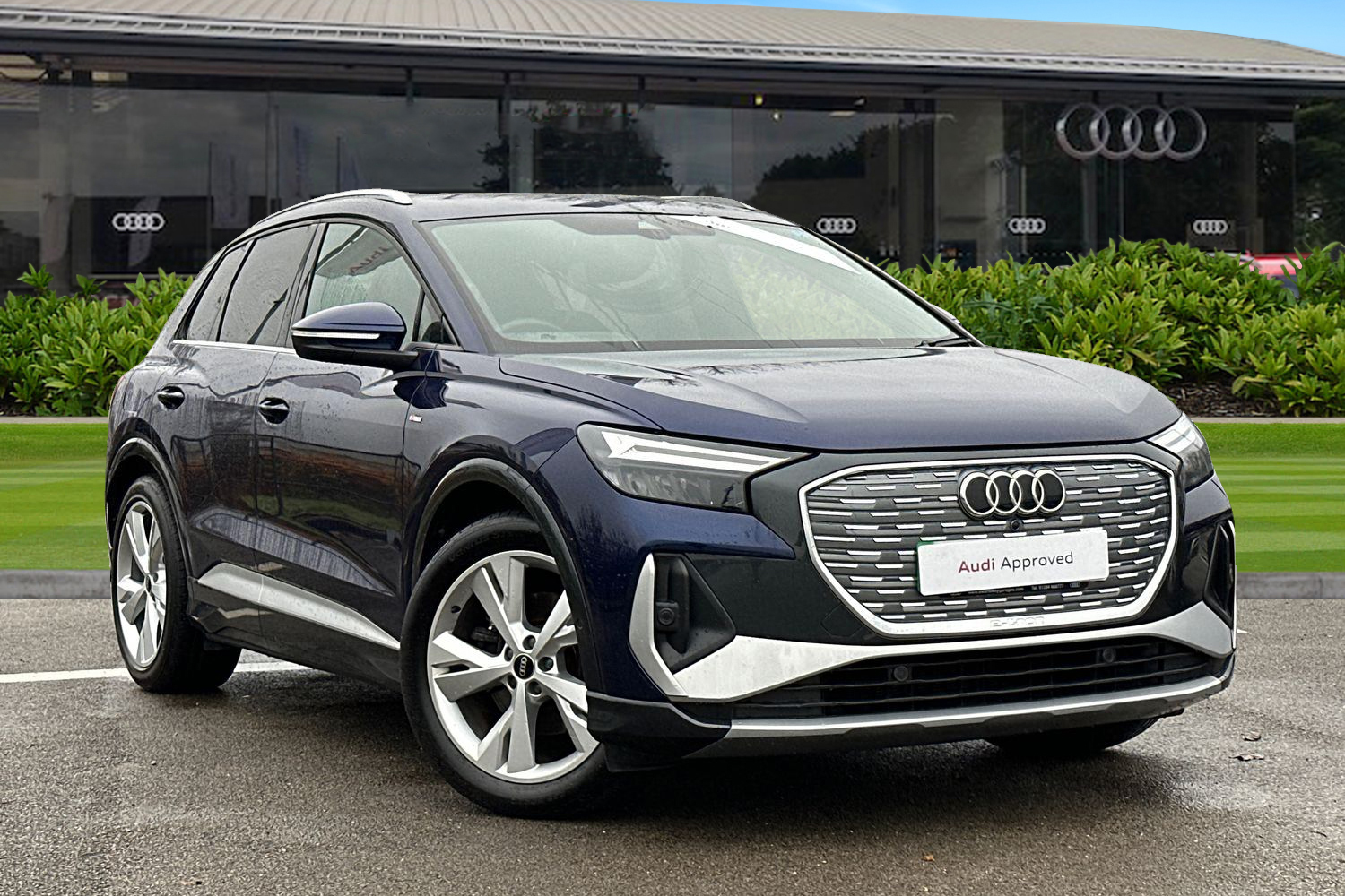 Main listing image - Audi Q4