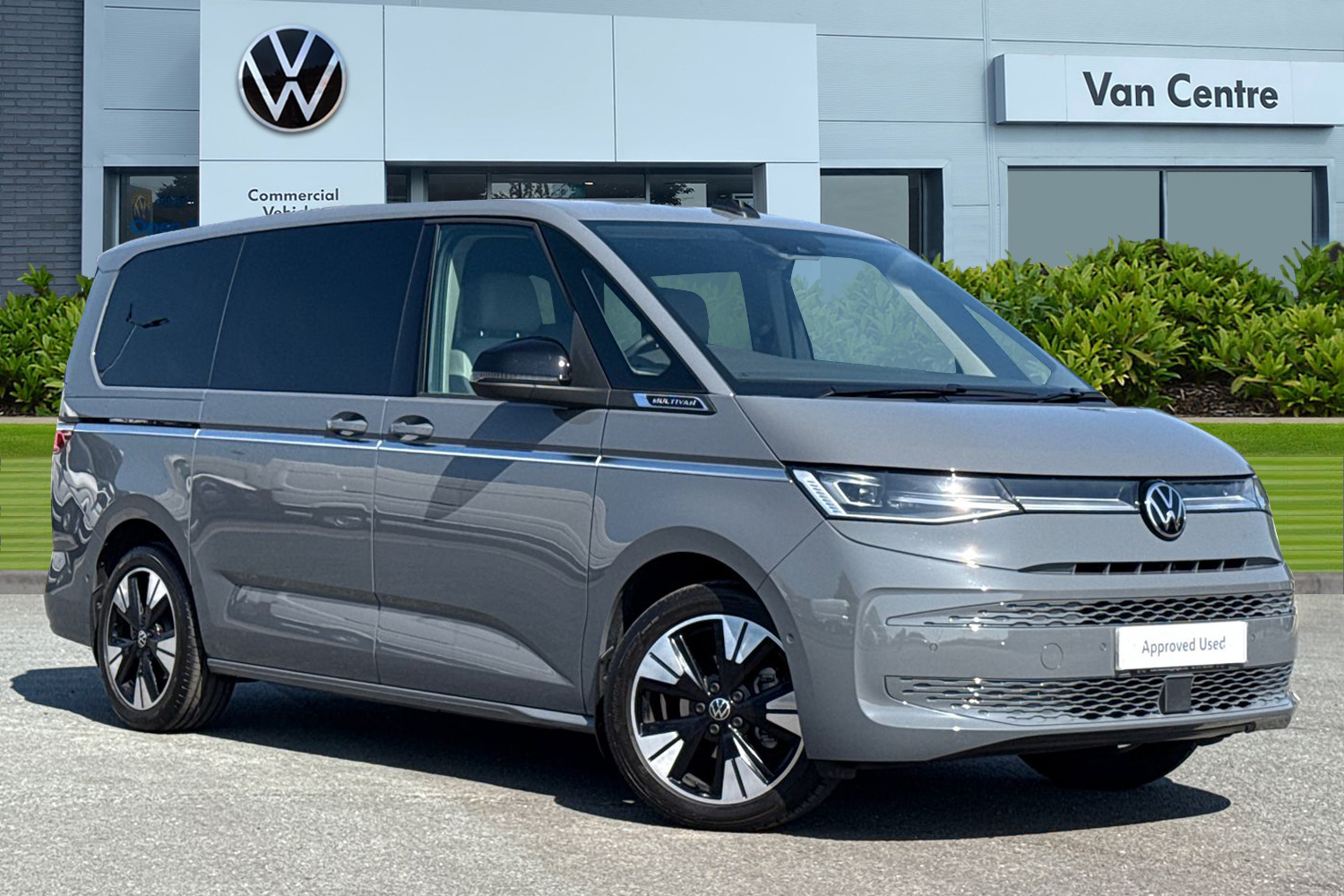 Main listing image - Volkswagen Multivan