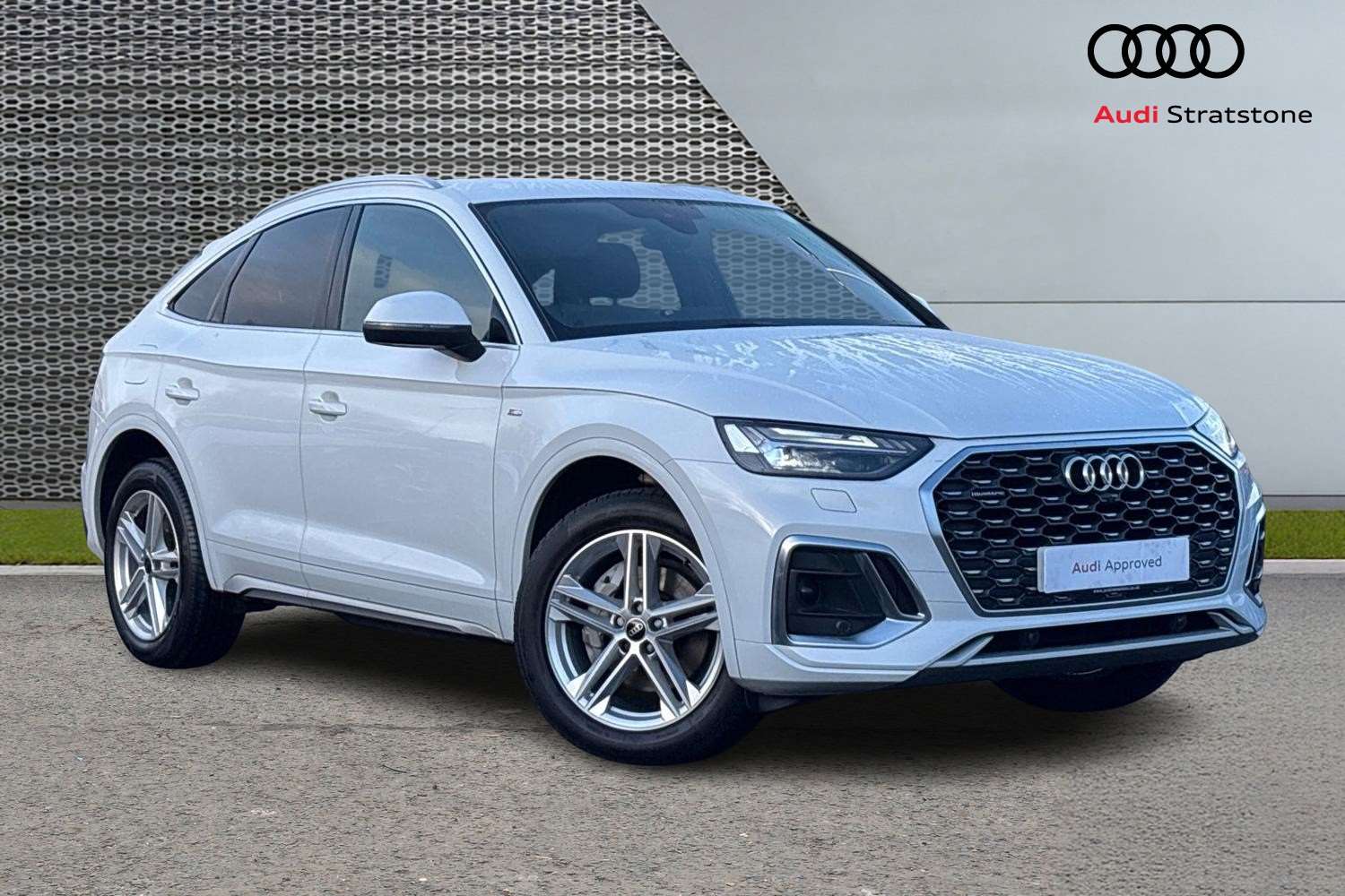 Main listing image - Audi Q5 Sportback