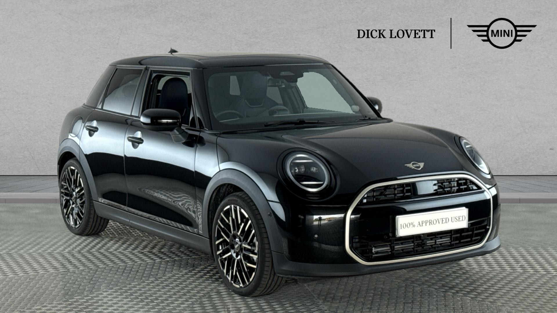 Main listing image - MINI Hatchback 5dr