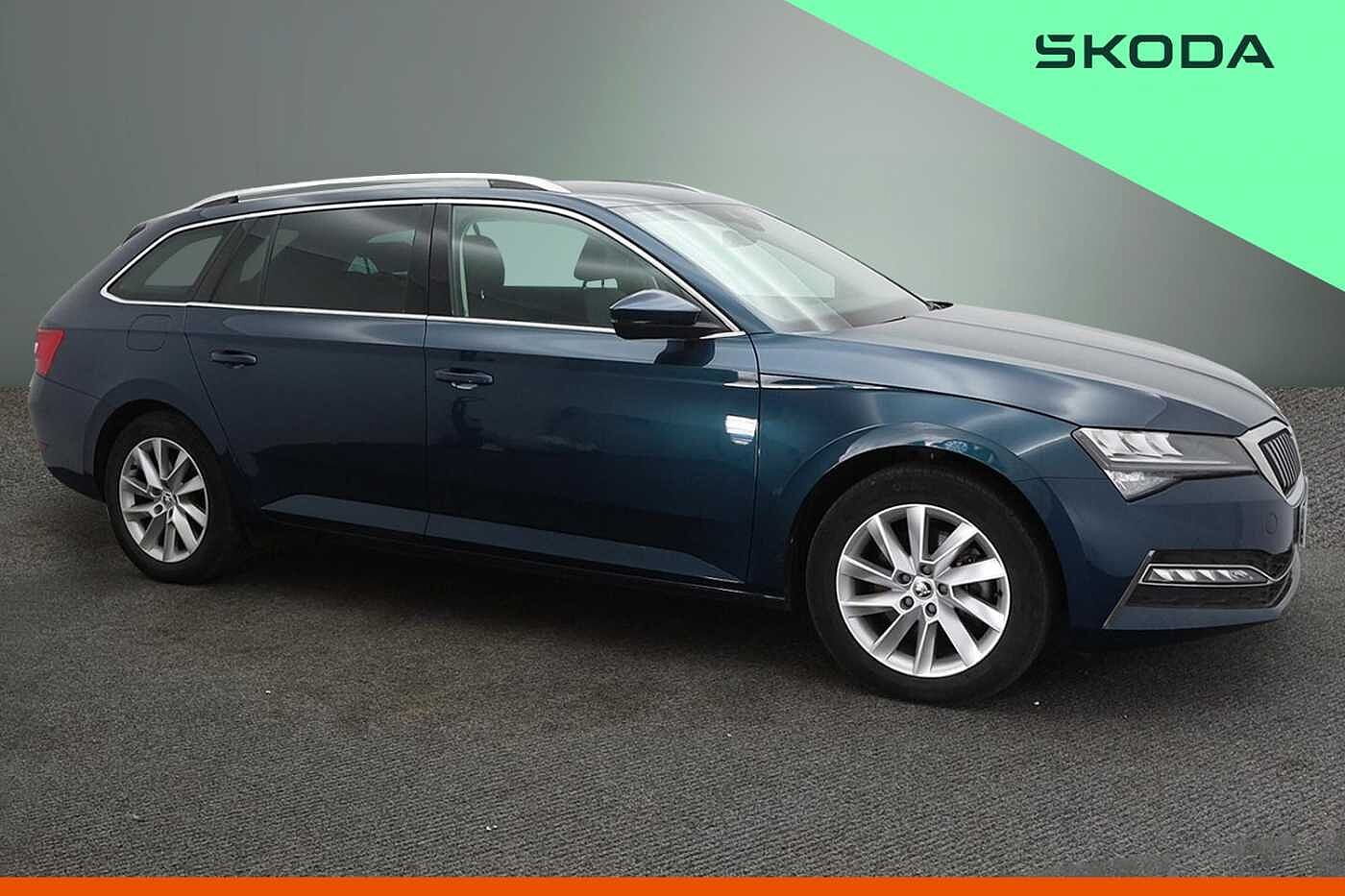 Main listing image - Skoda Superb
