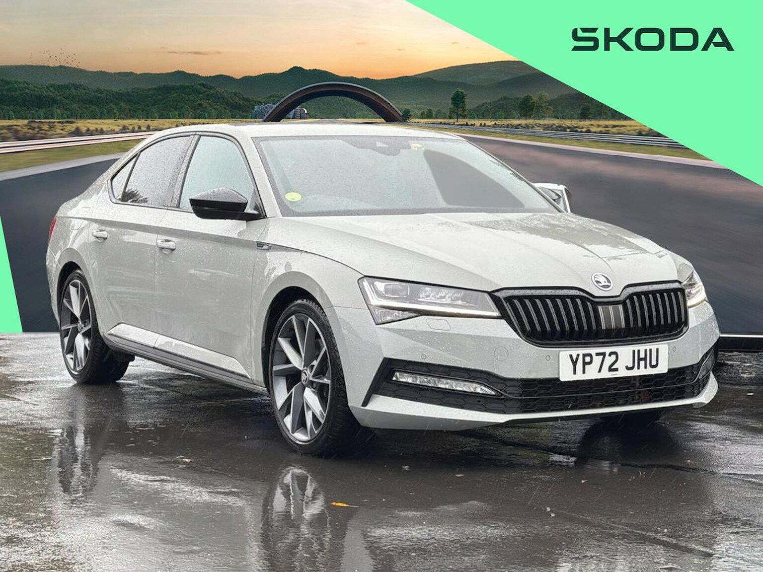 Main listing image - Skoda Superb