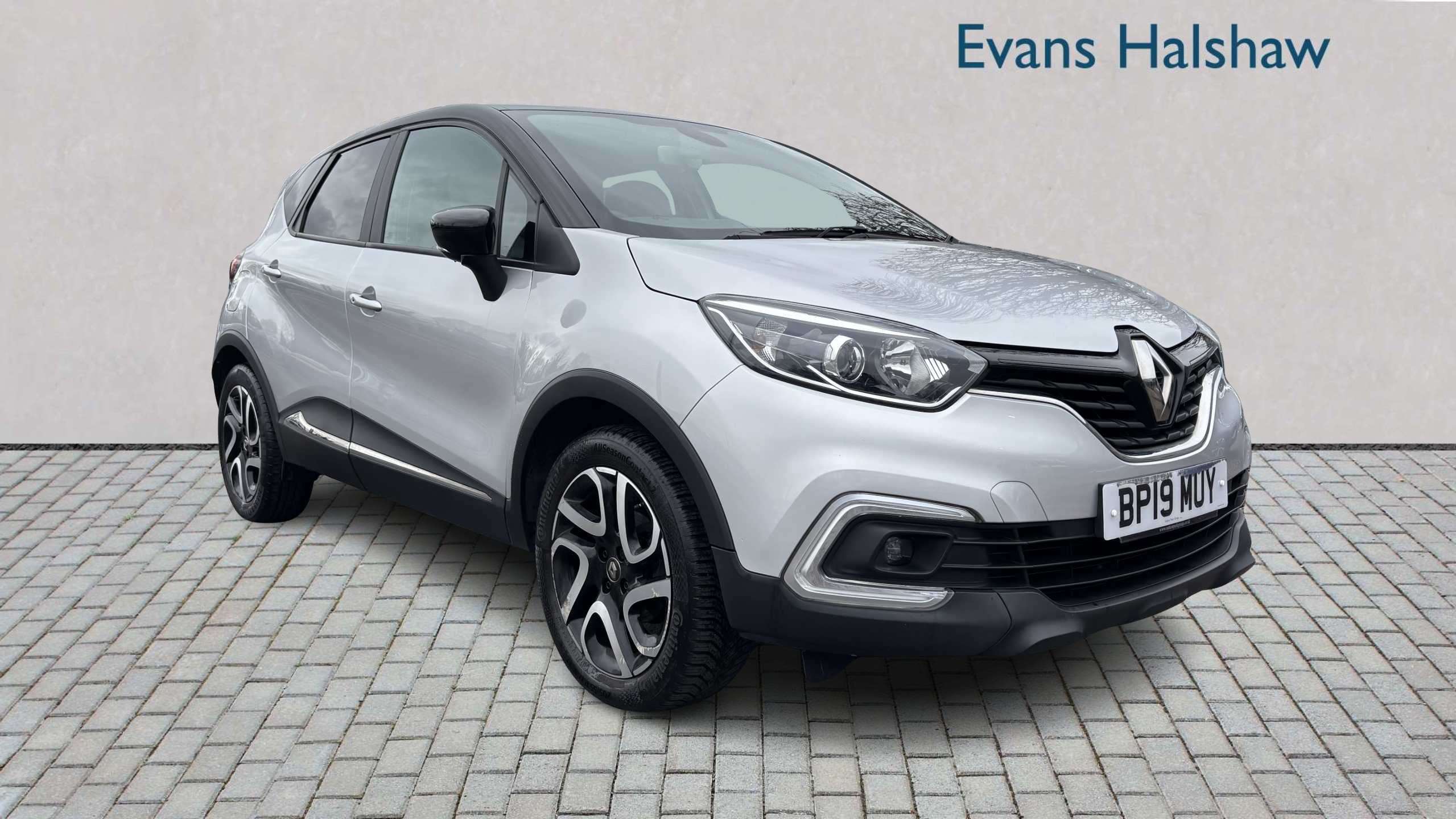 Main listing image - Renault Captur
