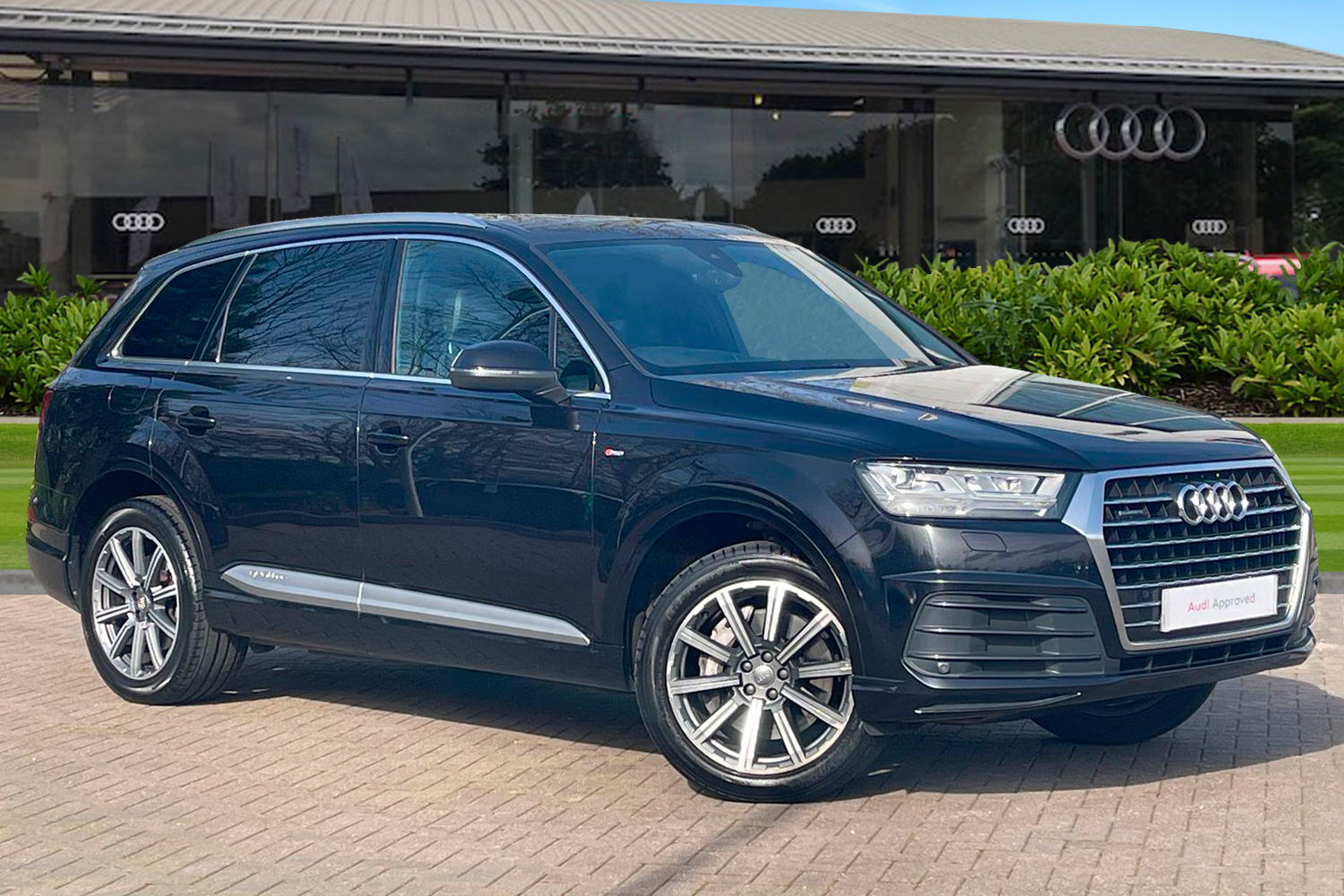 Main listing image - Audi Q7