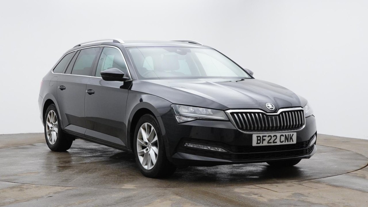 Main listing image - Skoda Superb Estate