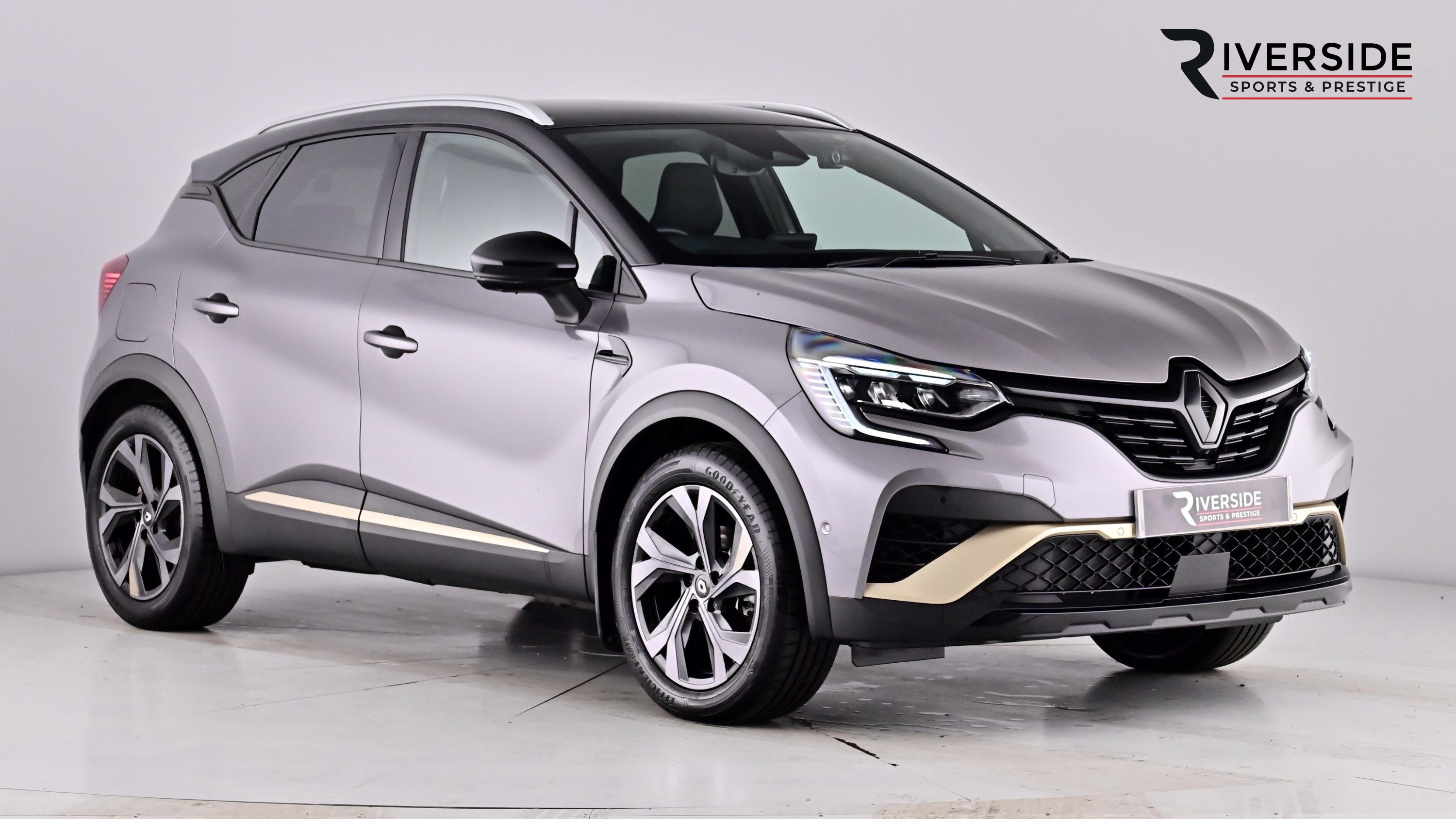 Main listing image - Renault Captur