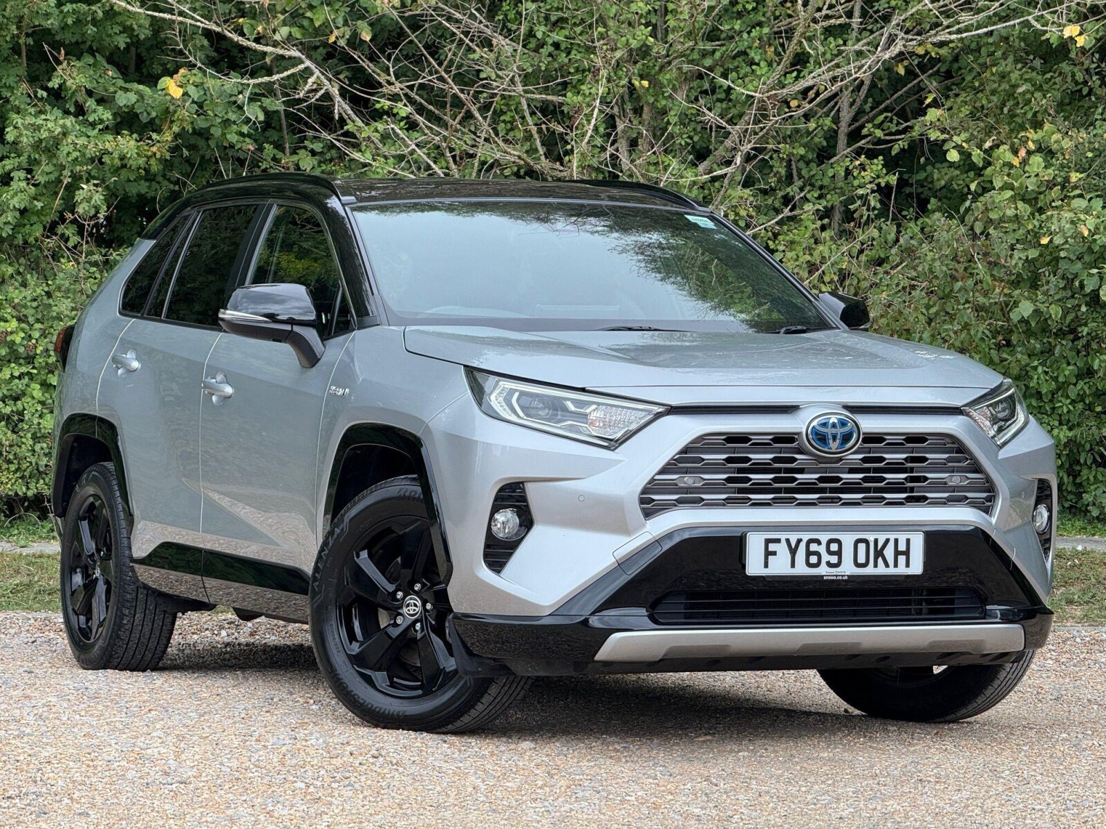 Main listing image - Toyota RAV4