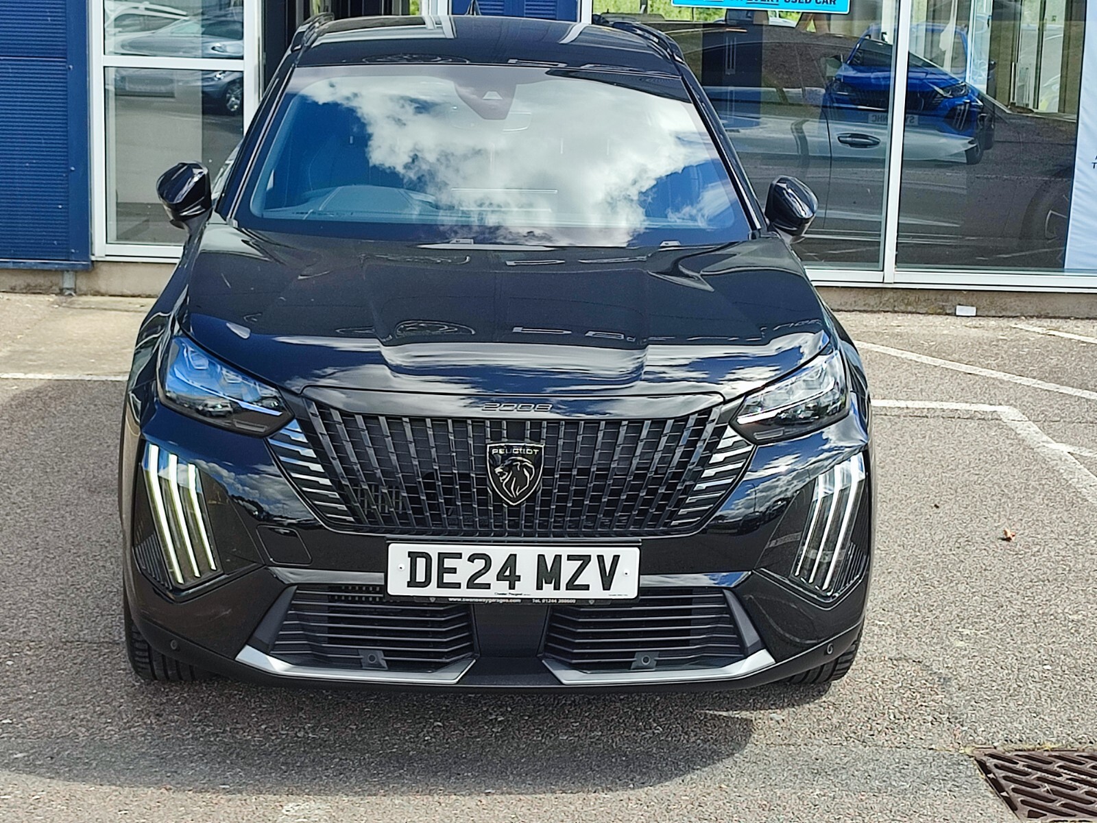 Main listing image - Peugeot 2008
