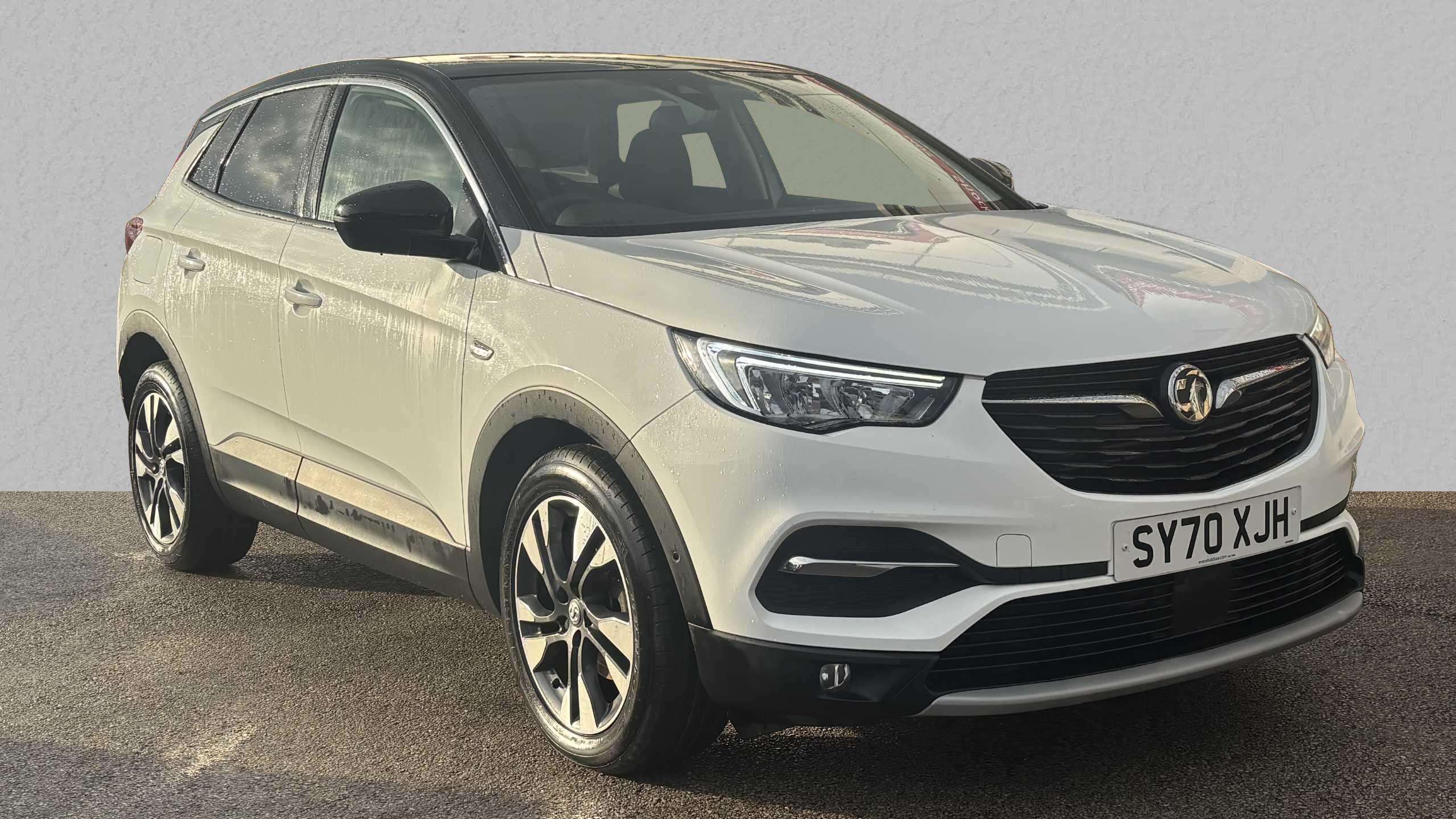 Main listing image - Vauxhall Grandland X