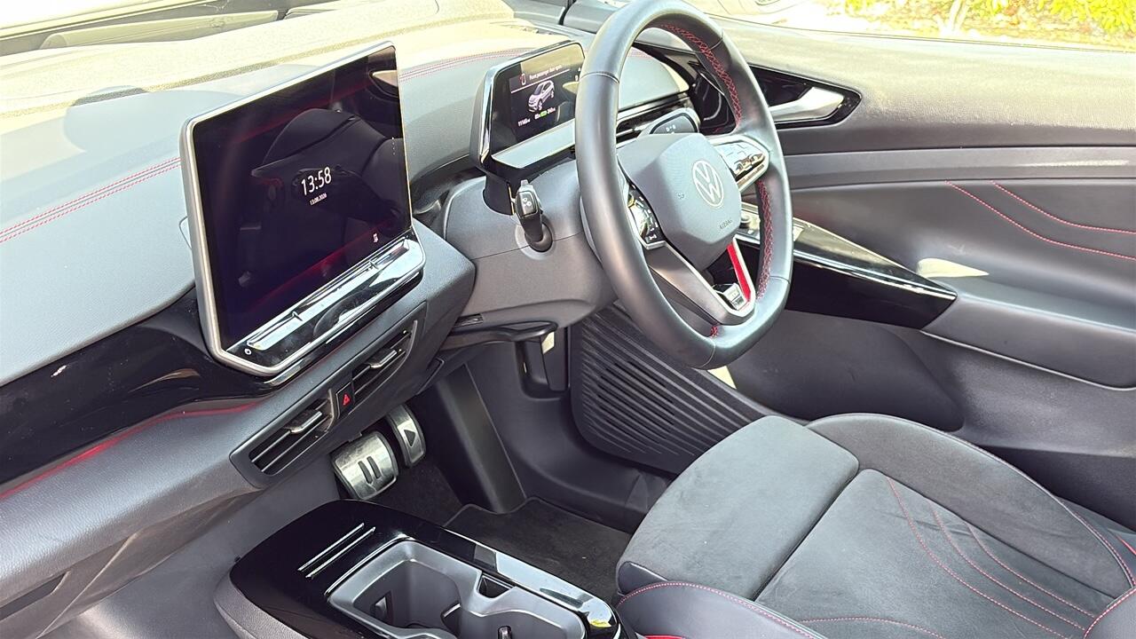 Main listing image - Volkswagen ID.4