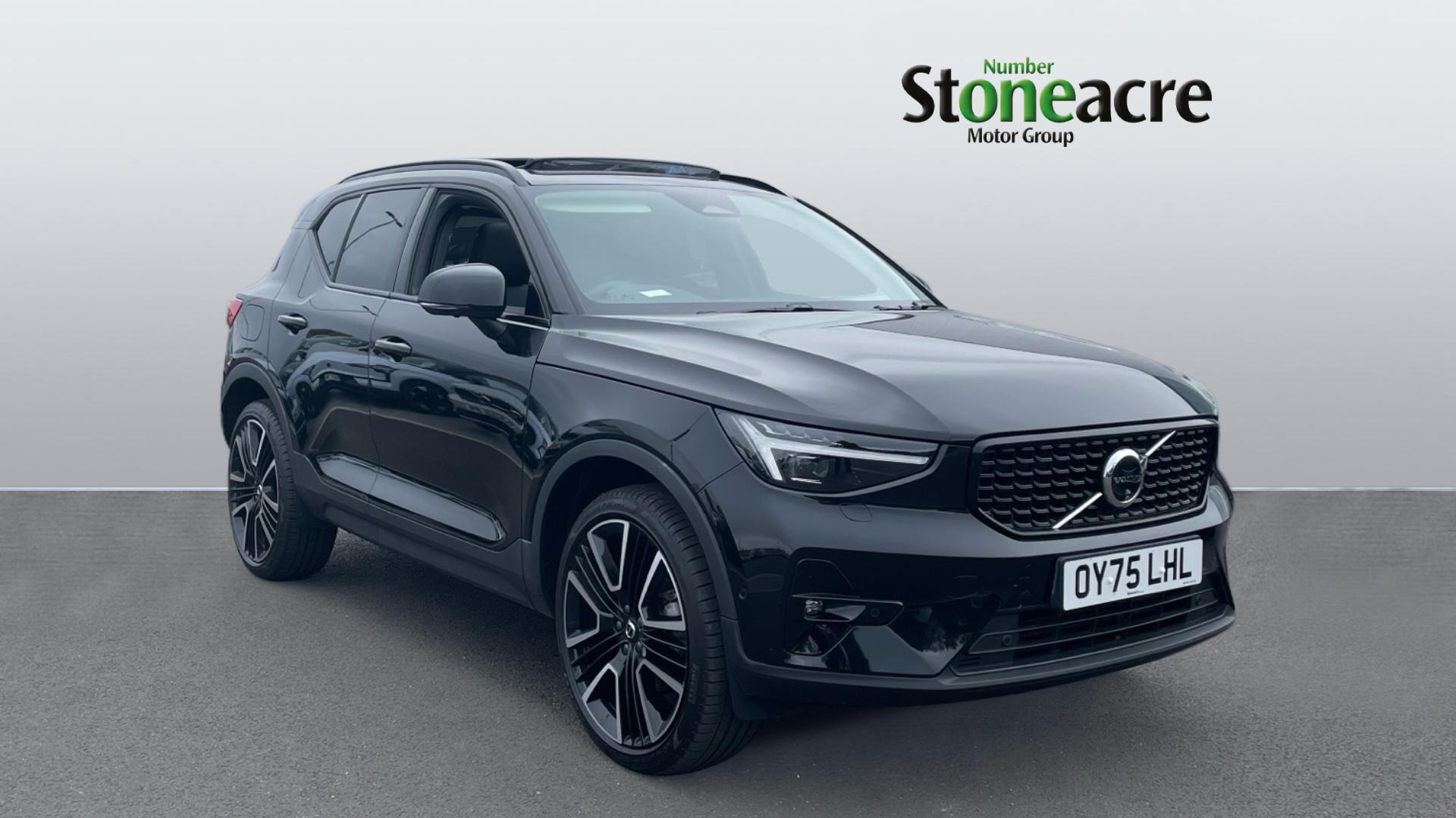 Main listing image - Volvo XC40