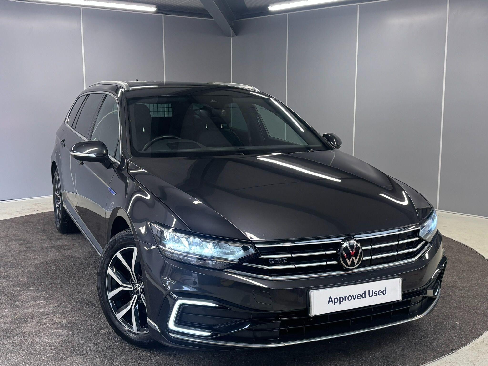 Main listing image - Volkswagen Passat GTE