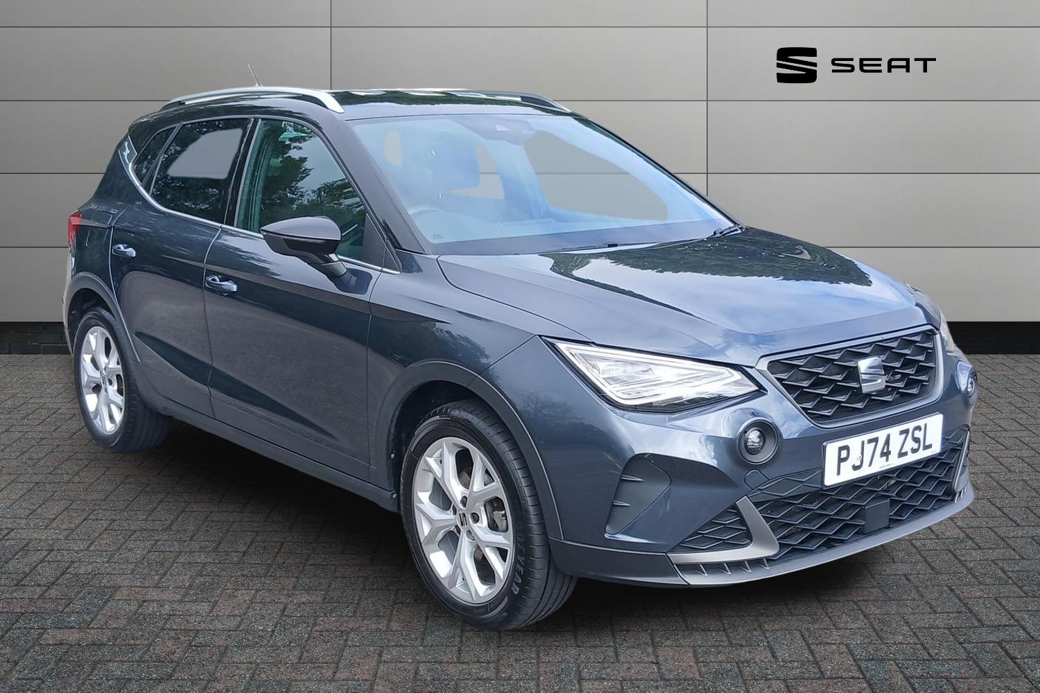 Main listing image - SEAT Arona
