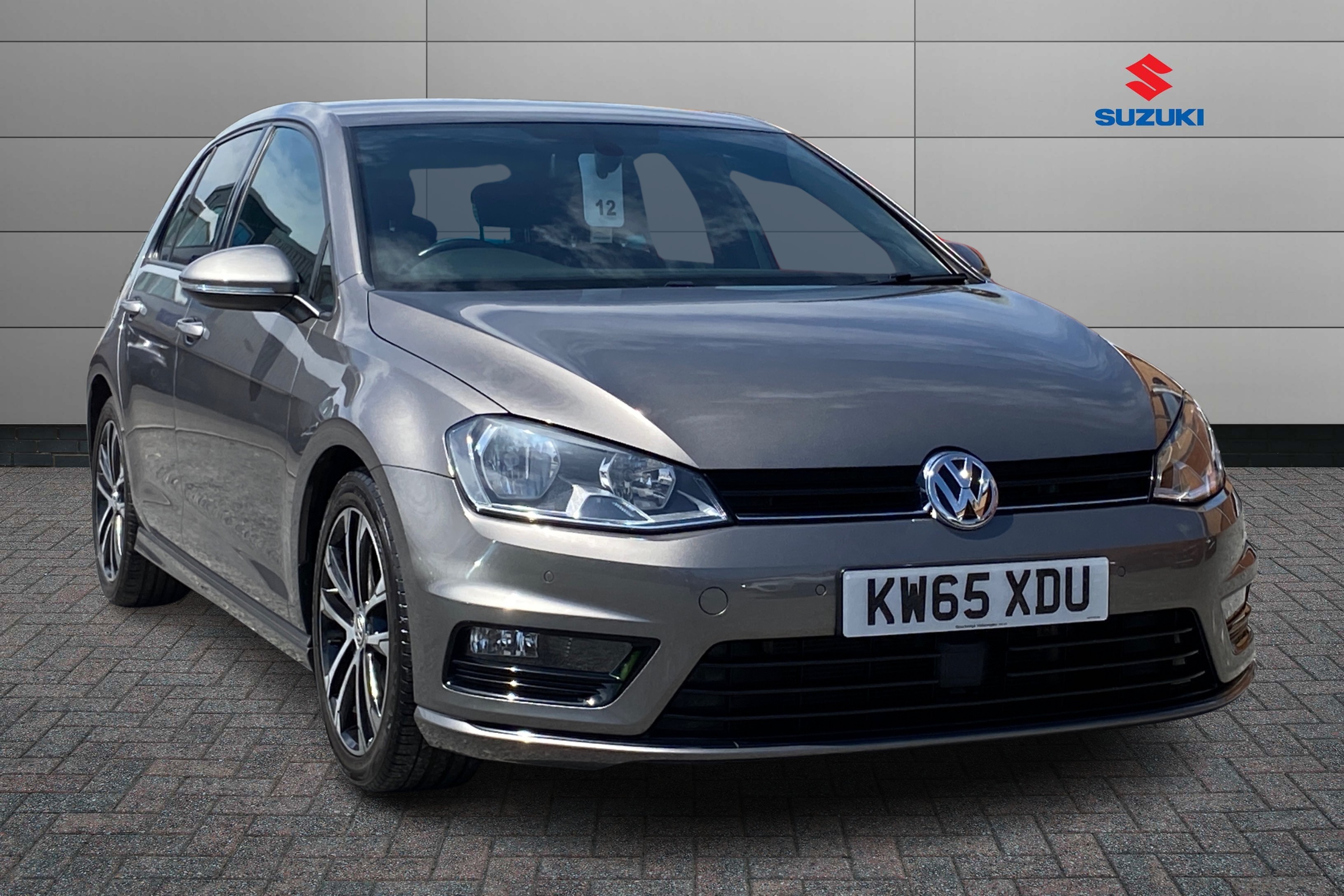Main listing image - Volkswagen Golf