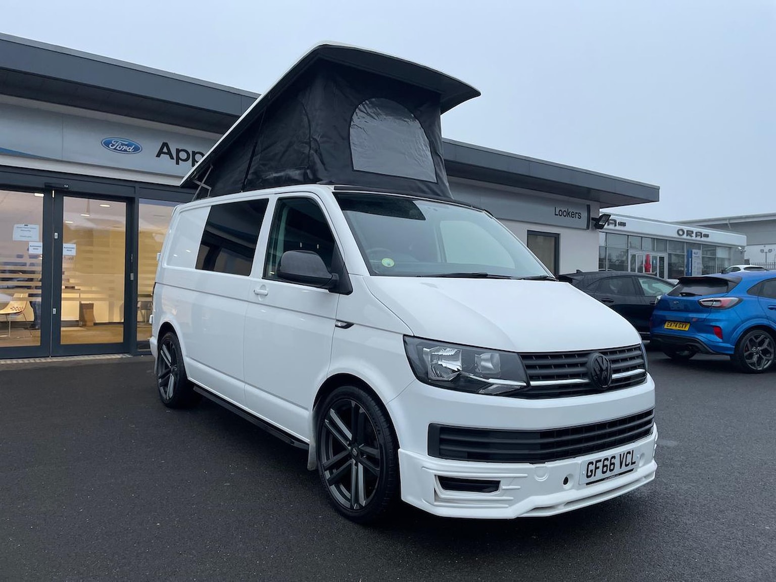 Main listing image - Volkswagen Transporter