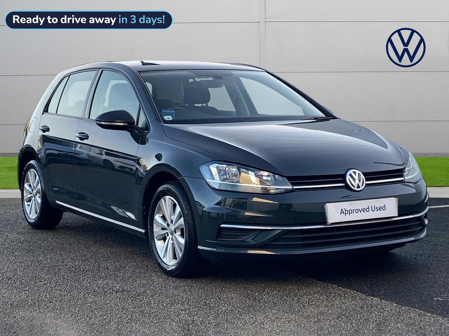 Main listing image - Volkswagen Golf