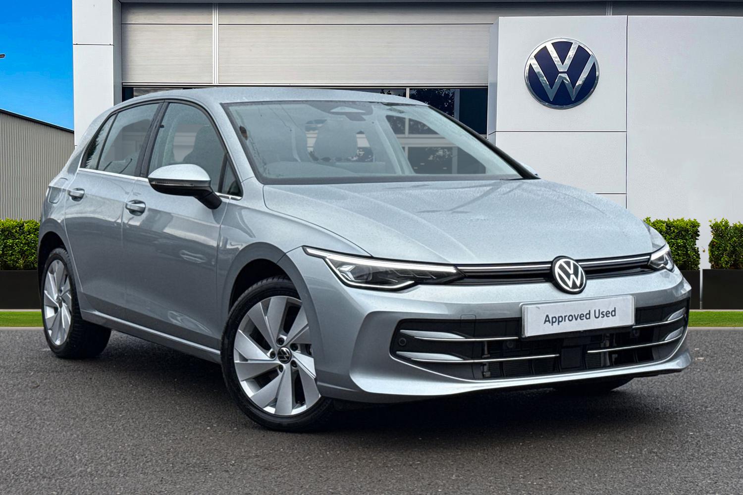 Main listing image - Volkswagen Golf