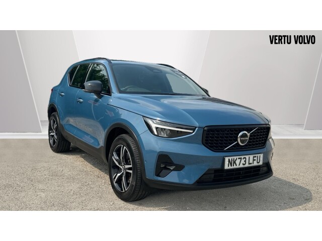 Main listing image - Volvo XC40