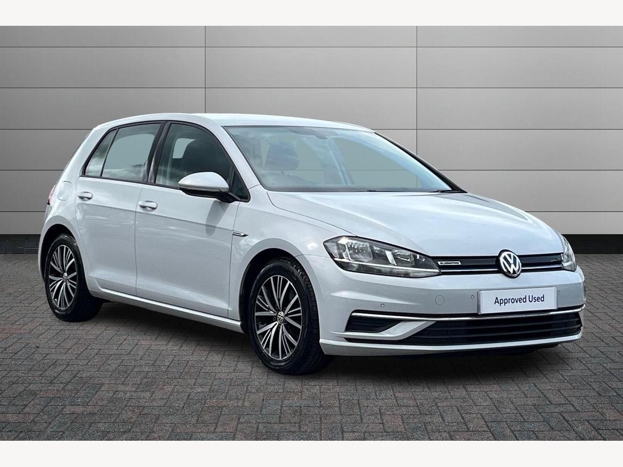 Main listing image - Volkswagen Golf