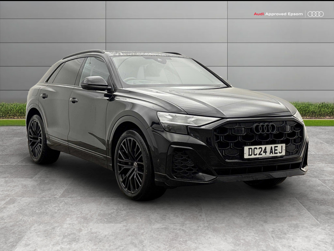 Main listing image - Audi Q8