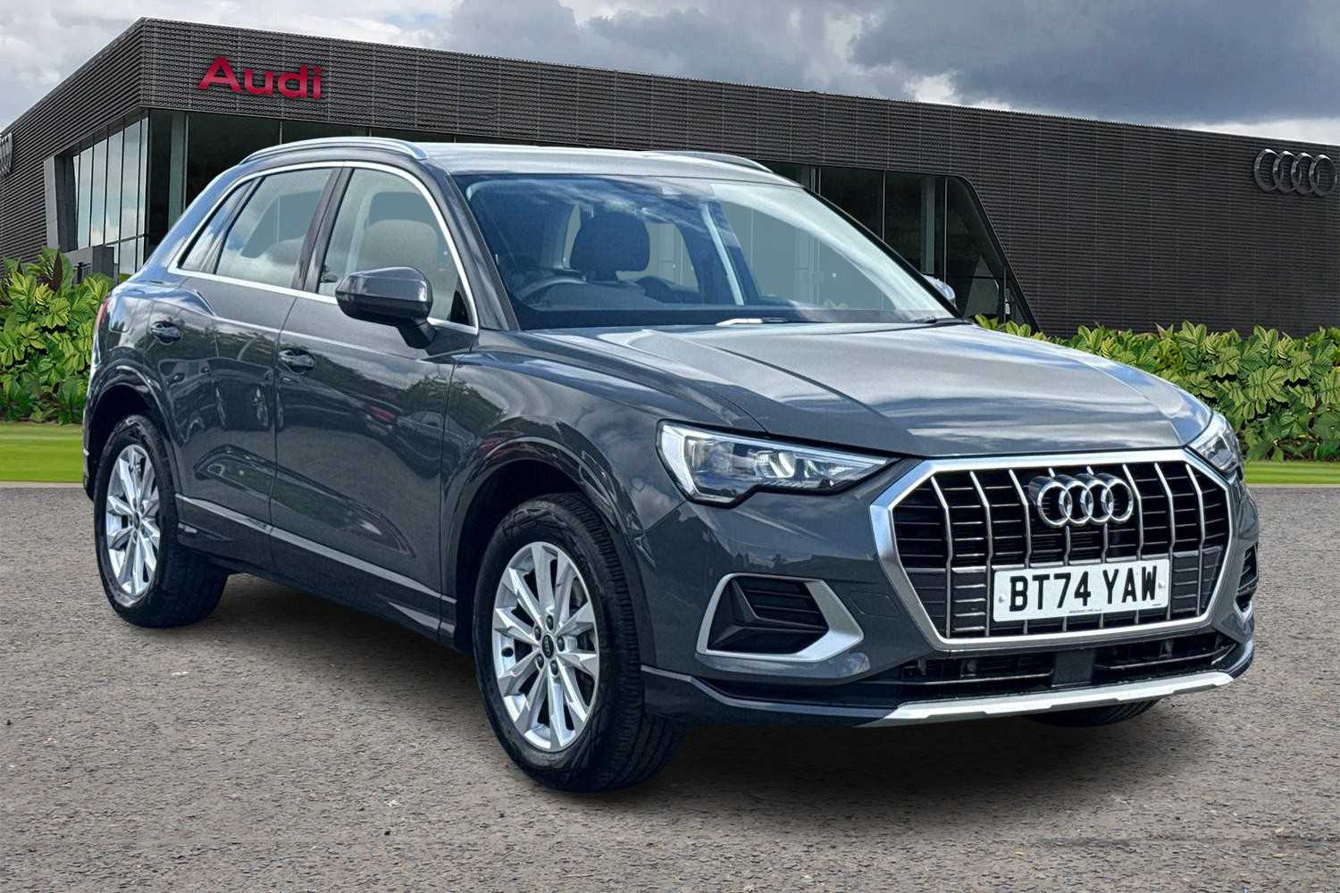 Main listing image - Audi Q3