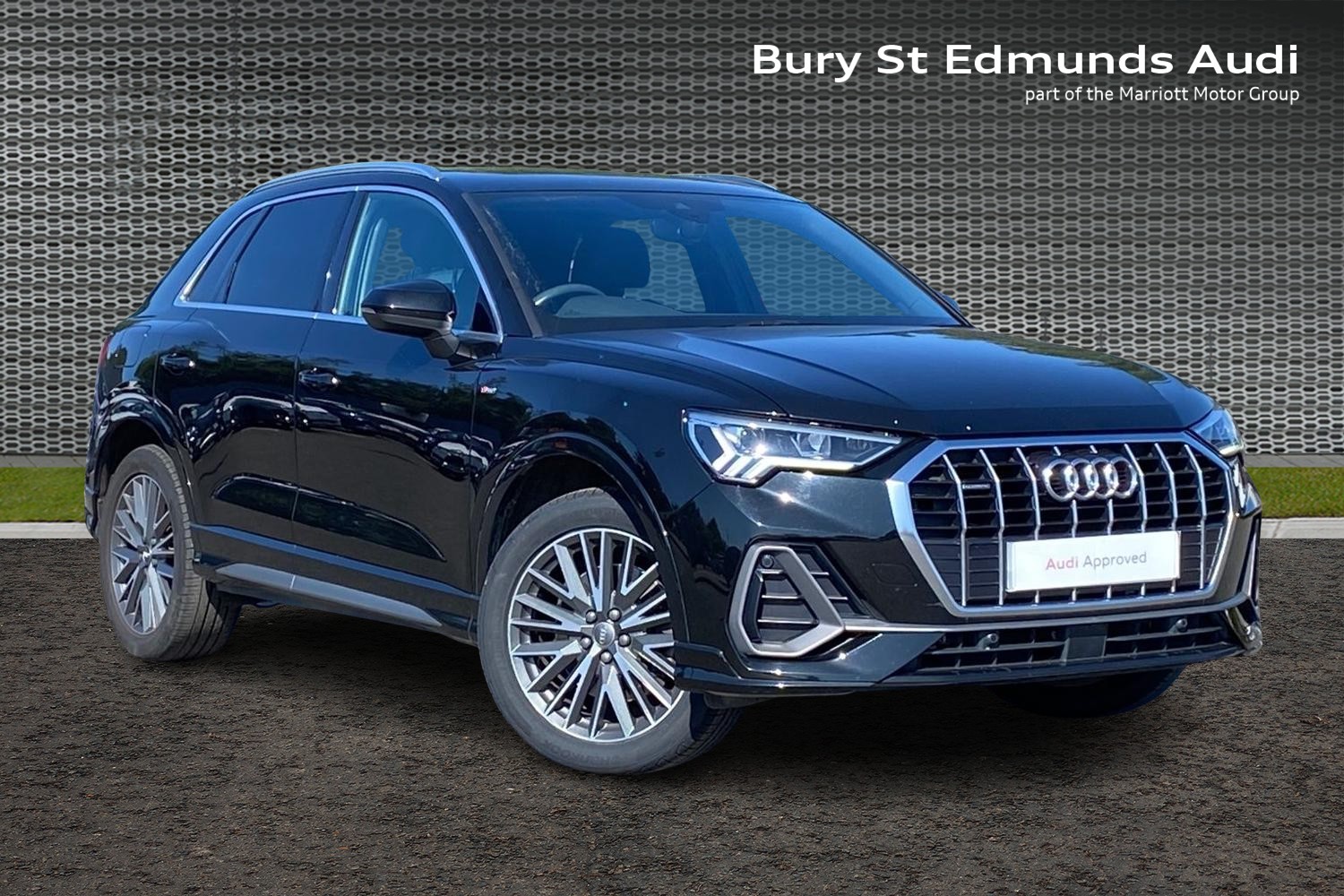 Main listing image - Audi Q3