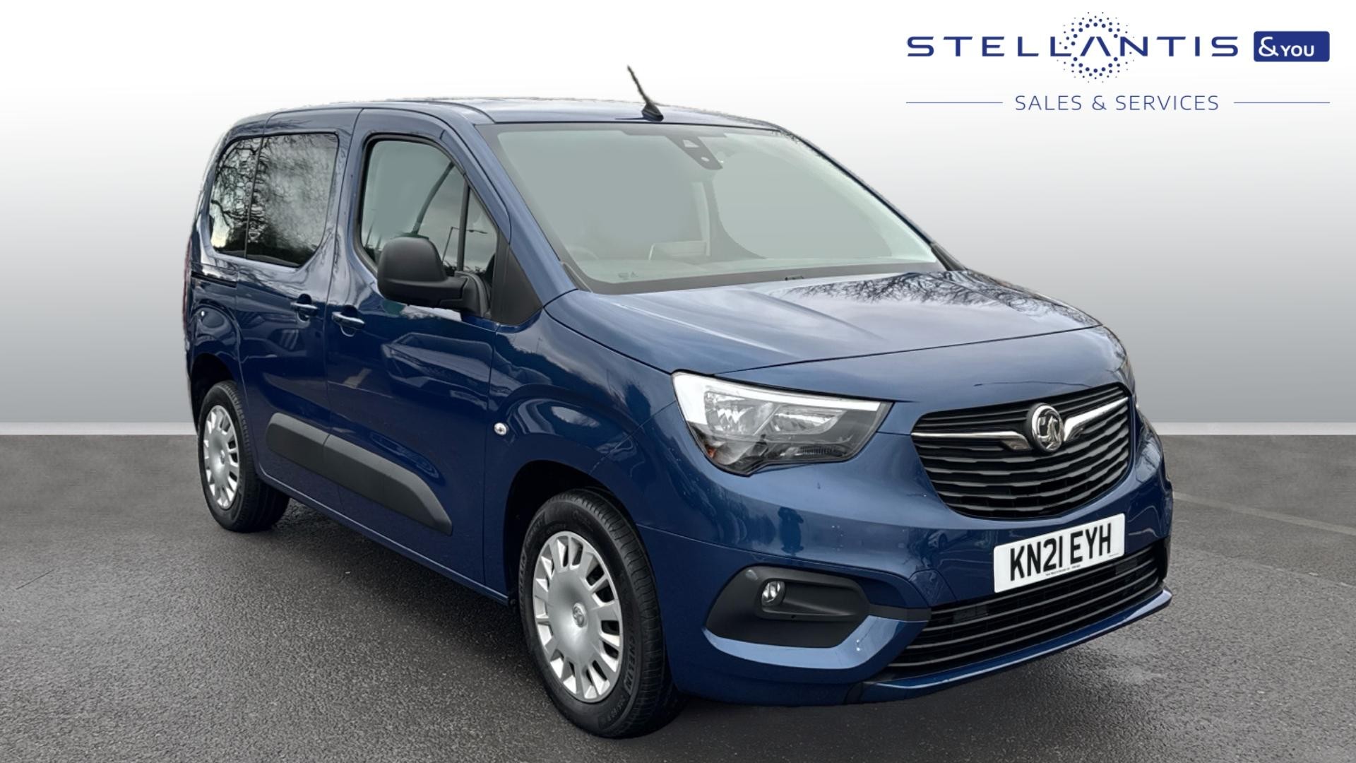 Main listing image - Vauxhall Combo Life