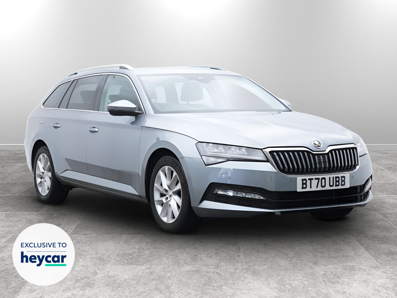 Main listing image - Skoda Superb Estate