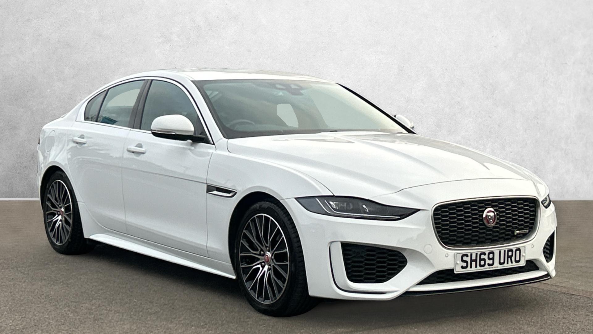 Main listing image - Jaguar XE