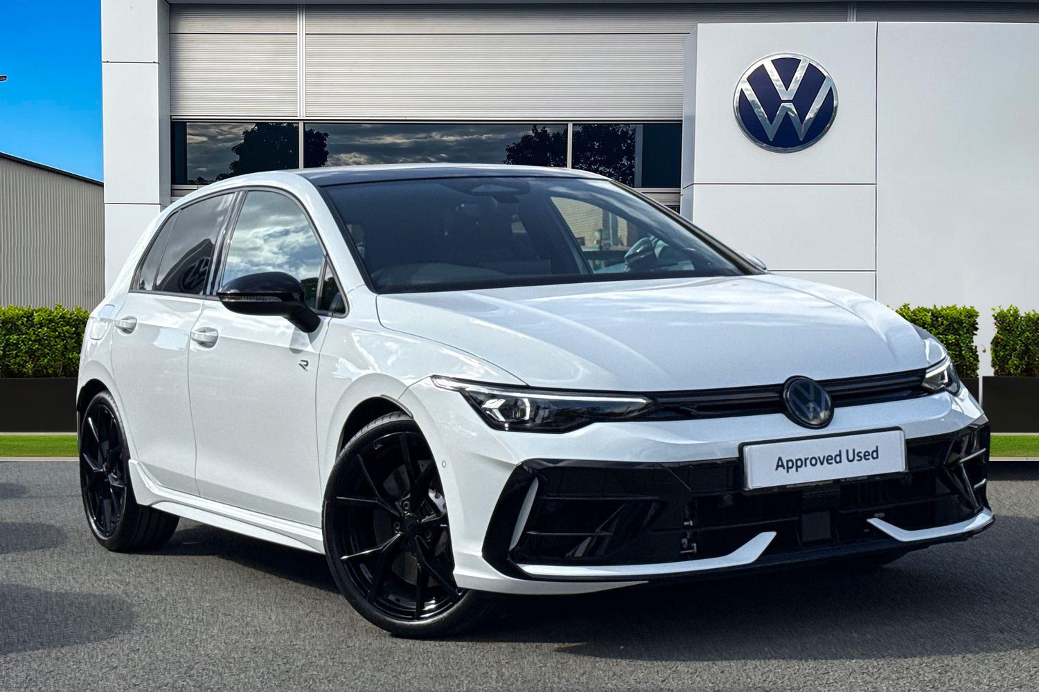 Main listing image - Volkswagen Golf