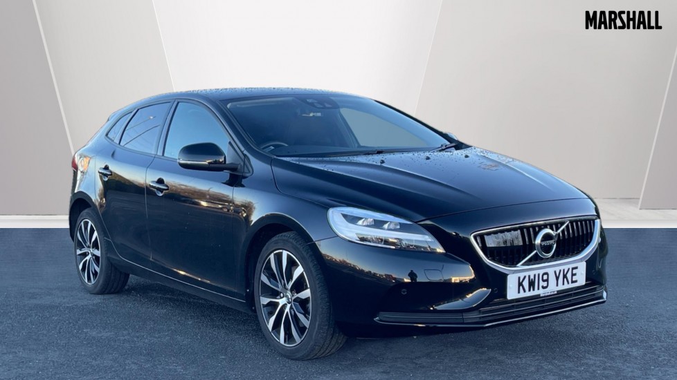 Main listing image - Volvo V40