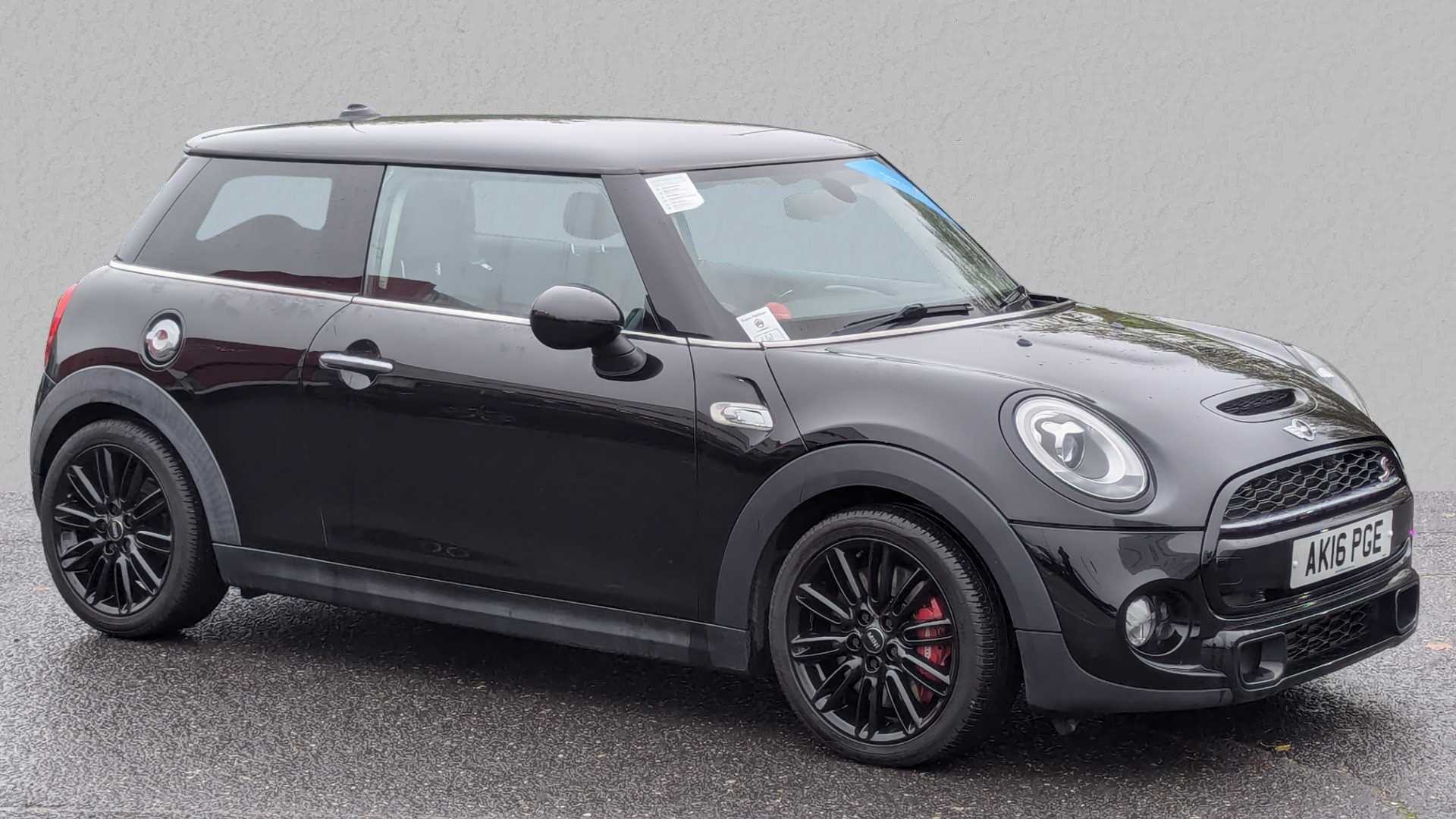 Main listing image - MINI Hatchback