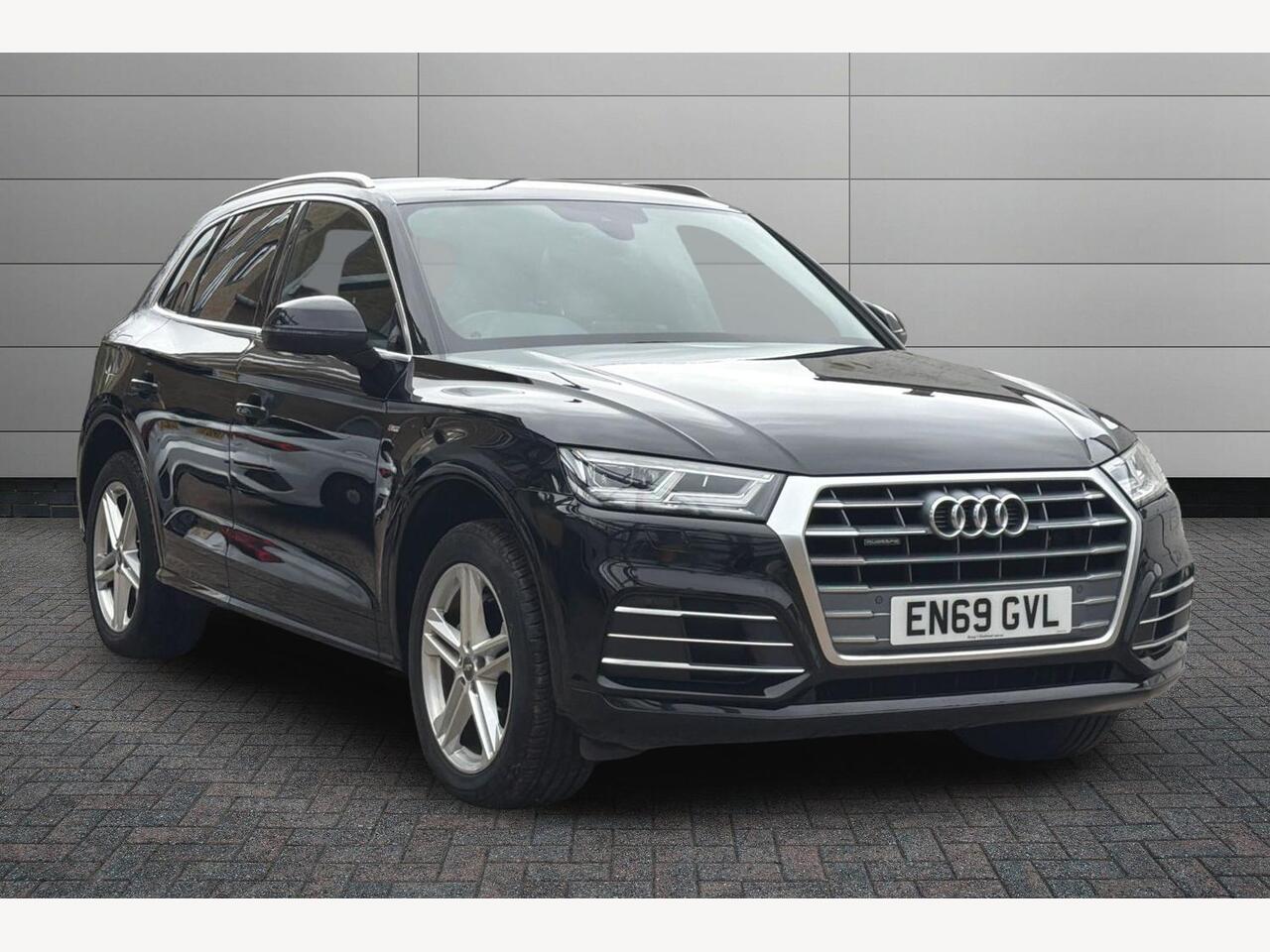 Main listing image - Audi Q5